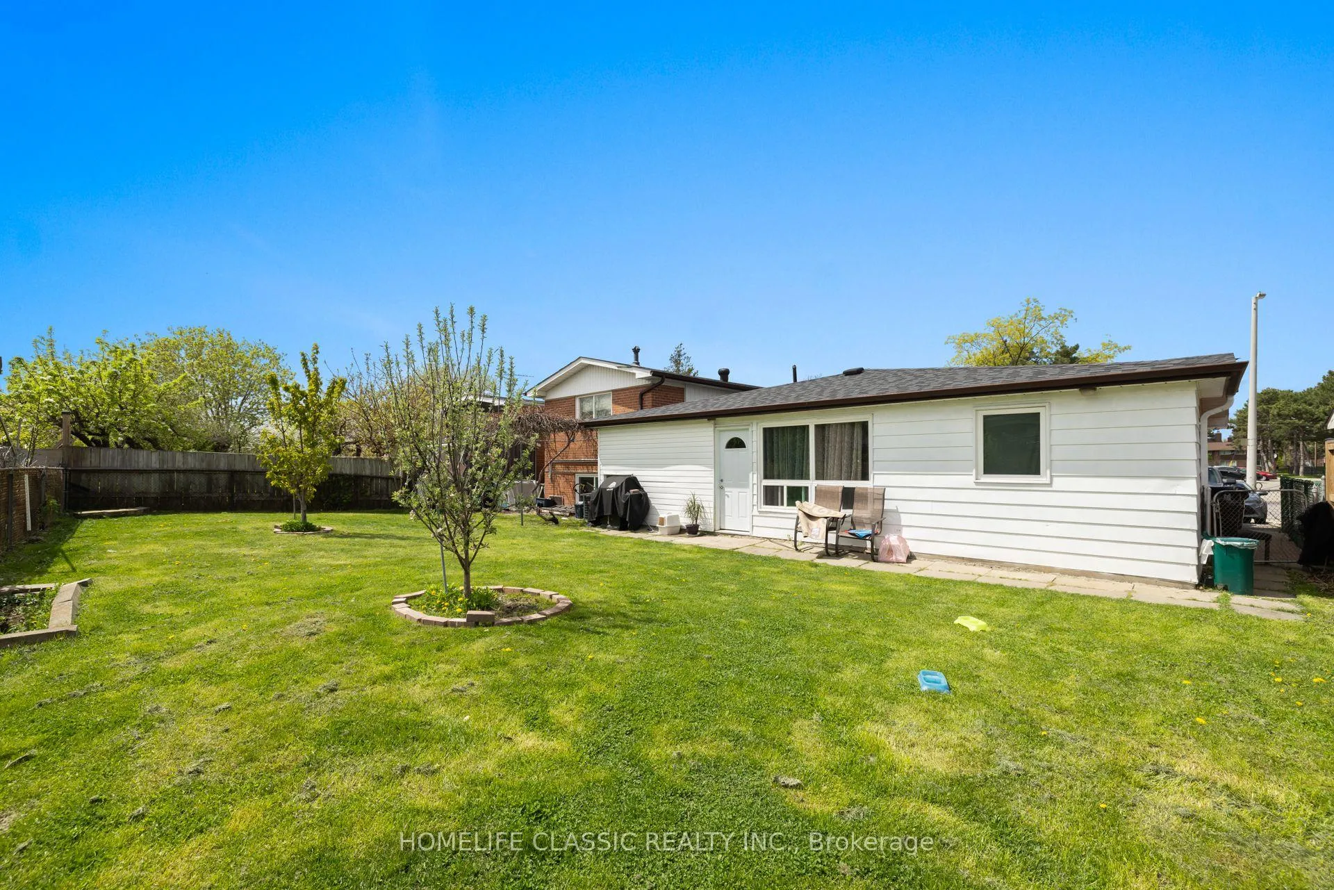 Photo 18 of 83 John Garland Boulevard, Etobicoke, Mount Olive-Silverstone-Jamestown — HOMEH