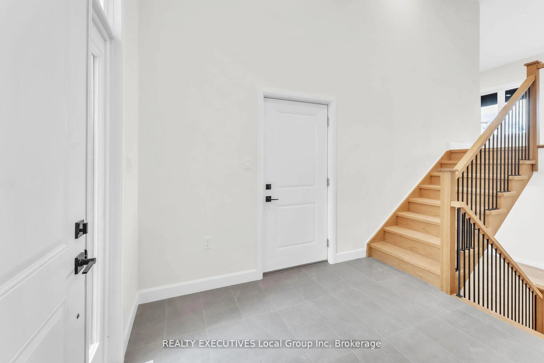 Photo 4 of 109 Tower Drive, North Bay, Airport — HOMEH