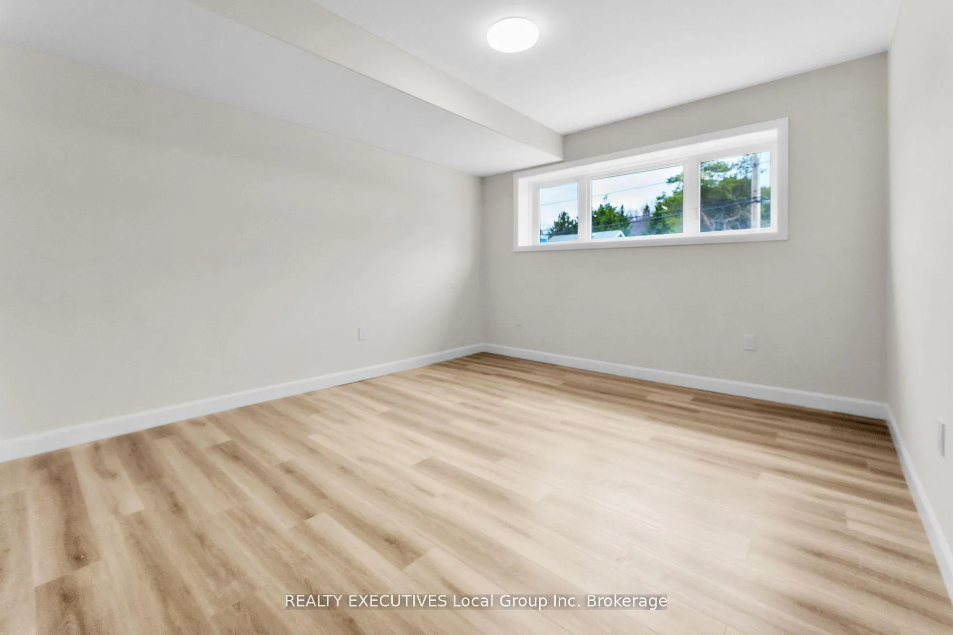 Photo 34 of 109 Tower Drive, North Bay, Airport — HOMEH