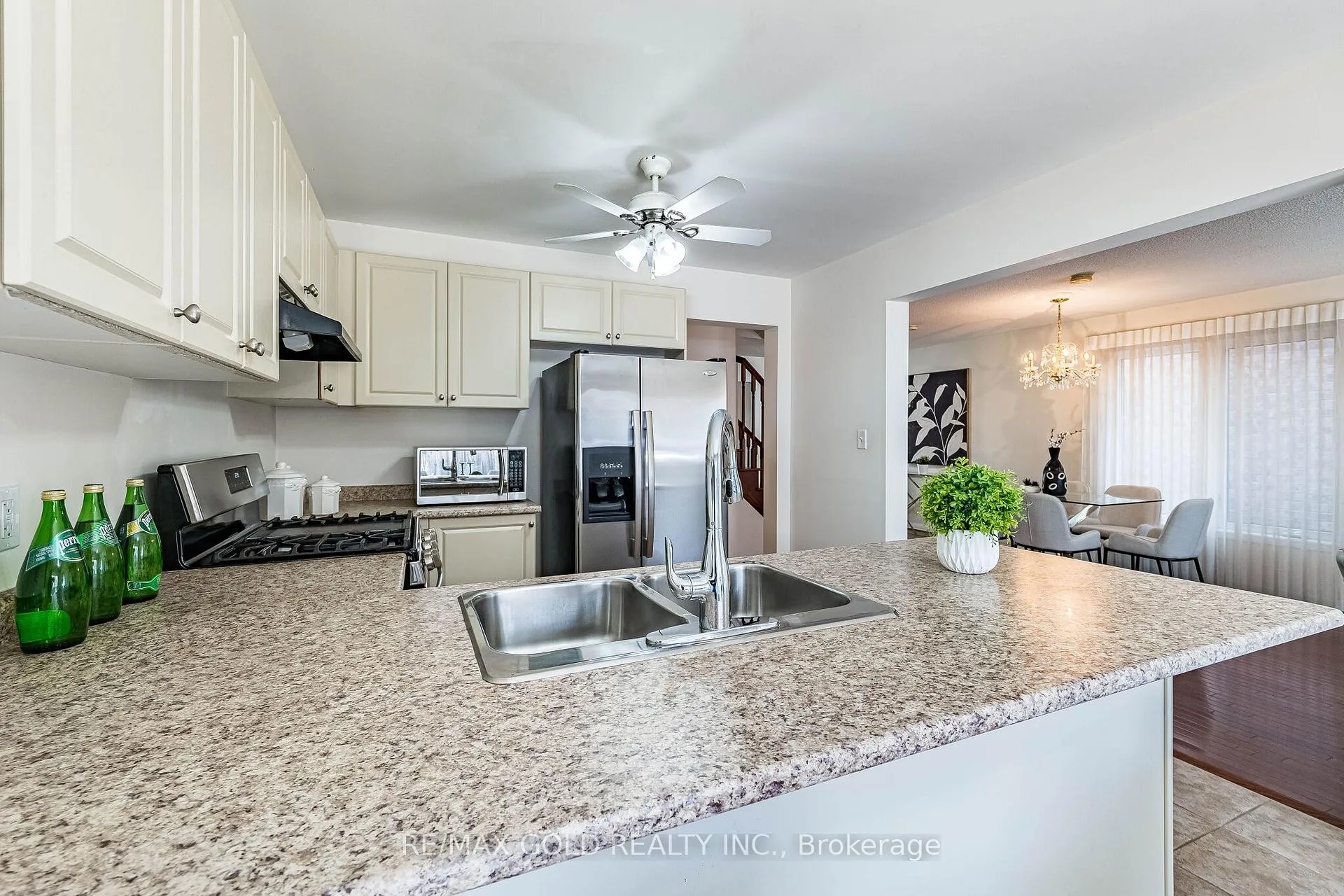 Photo 12 of 6 Clenston Road, Brampton, Northwest Brampton — HOMEH