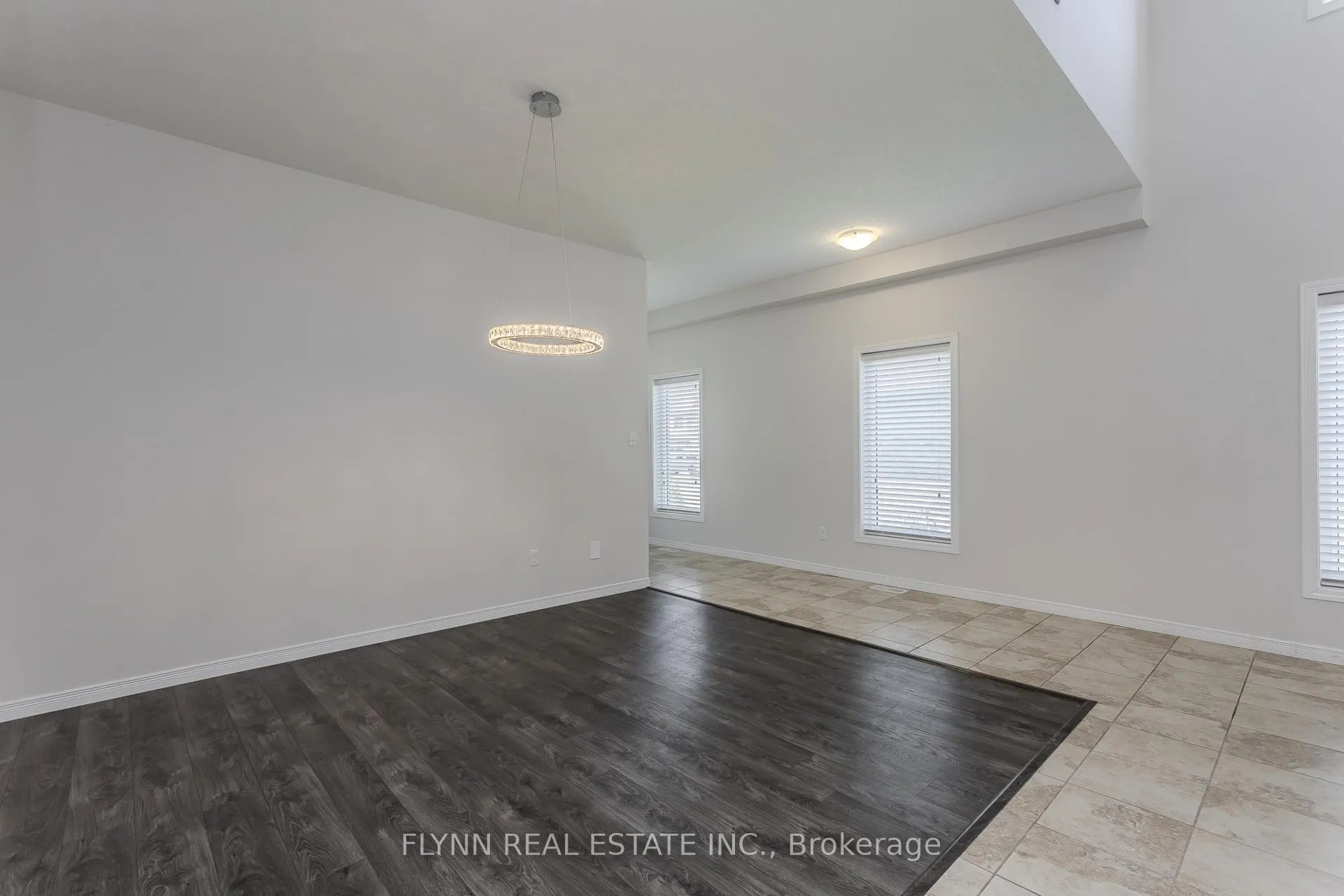 Photo 10 of 246 Woodway Trail, Norfolk, Simcoe — HOMEH