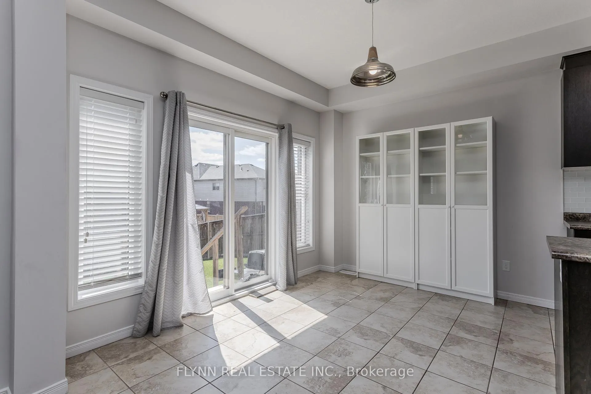 Photo 17 of 246 Woodway Trail, Norfolk, Simcoe — HOMEH