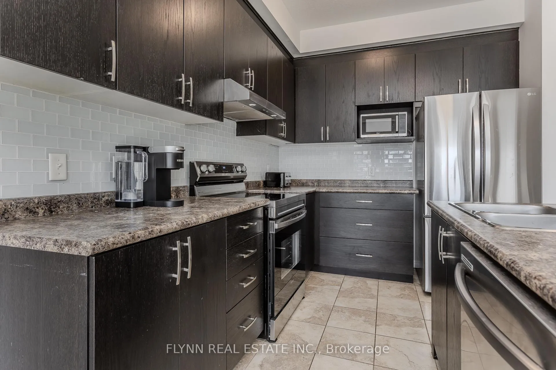 Photo 20 of 246 Woodway Trail, Norfolk, Simcoe — HOMEH