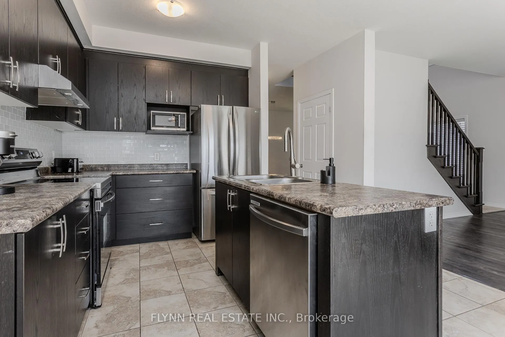 Photo 21 of 246 Woodway Trail, Norfolk, Simcoe — HOMEH