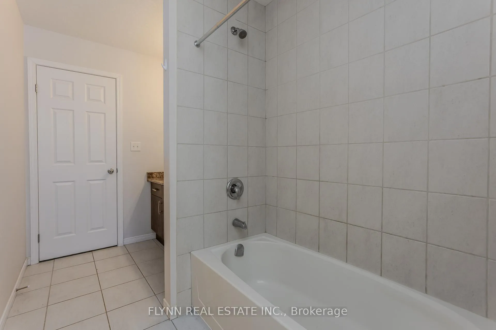 Photo 42 of 246 Woodway Trail, Norfolk, Simcoe — HOMEH