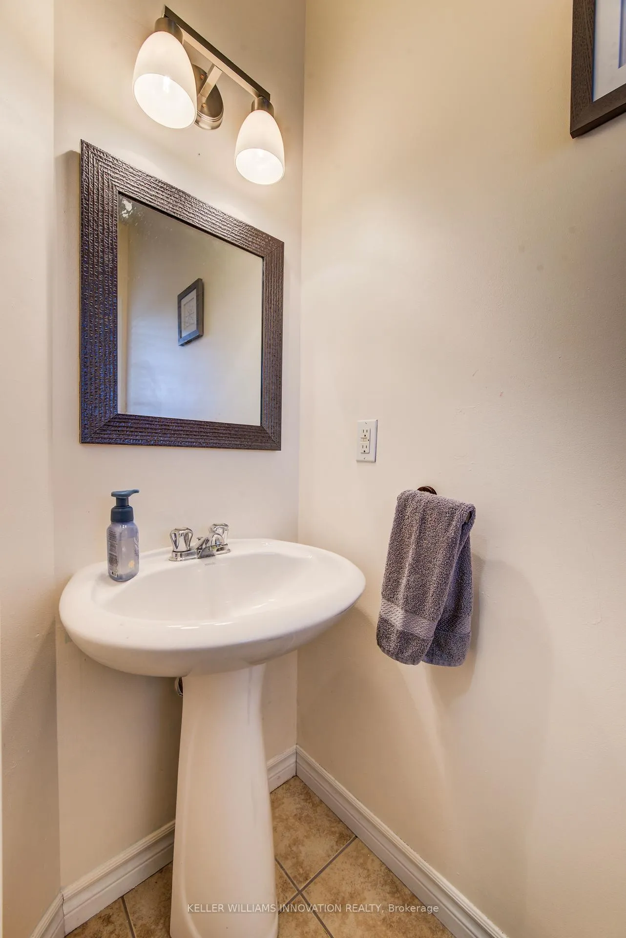 Photo 6 of Unit 10, 972 Strasburg Road, Kitchener, Country Hills West — HOMEH