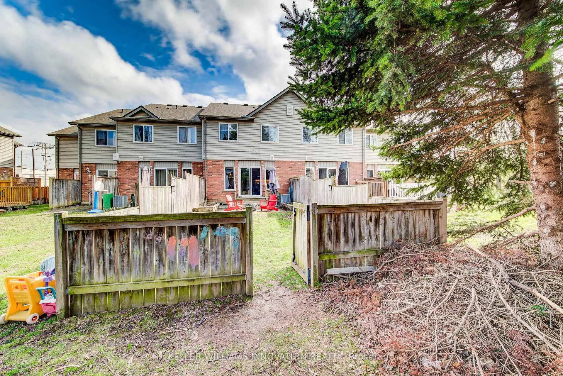 Photo 29 of Unit 10, 972 Strasburg Road, Kitchener, Country Hills West — HOMEH