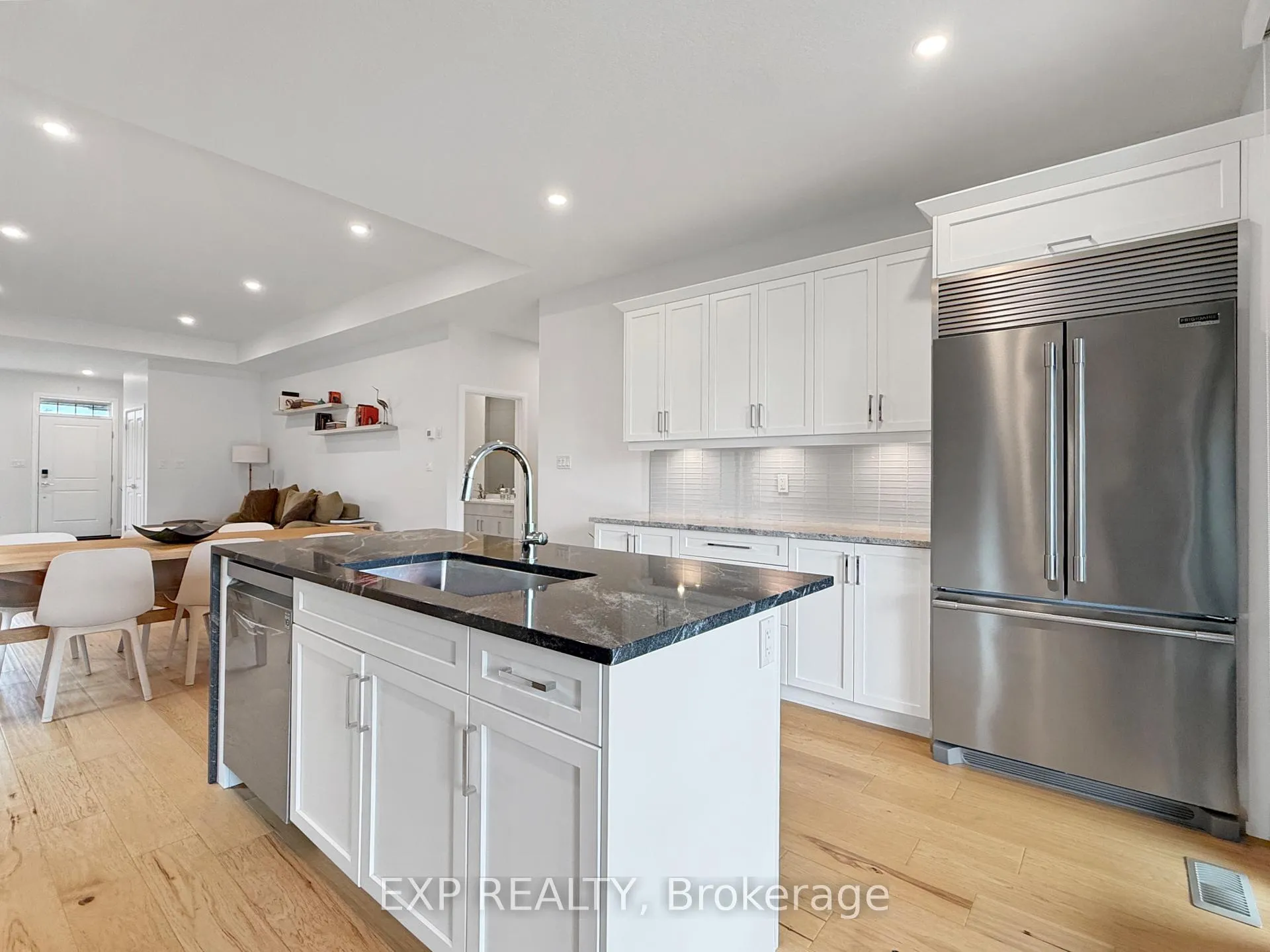 Photo 15 of Unit 31, 159 Collins Way, Strathroy-Caradoc, SE — HOMEH