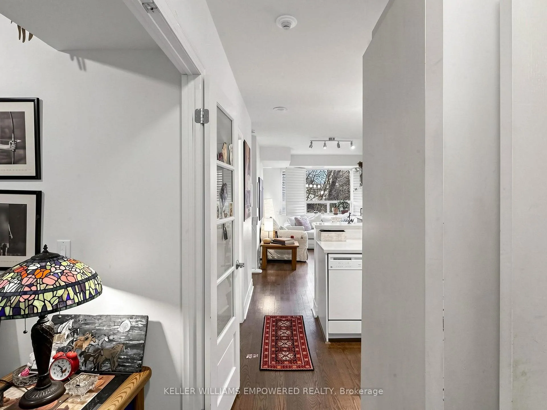 Photo 2 of Unit 311, 1801 Bayview Avenue, Toronto, Leaside — HOMEH