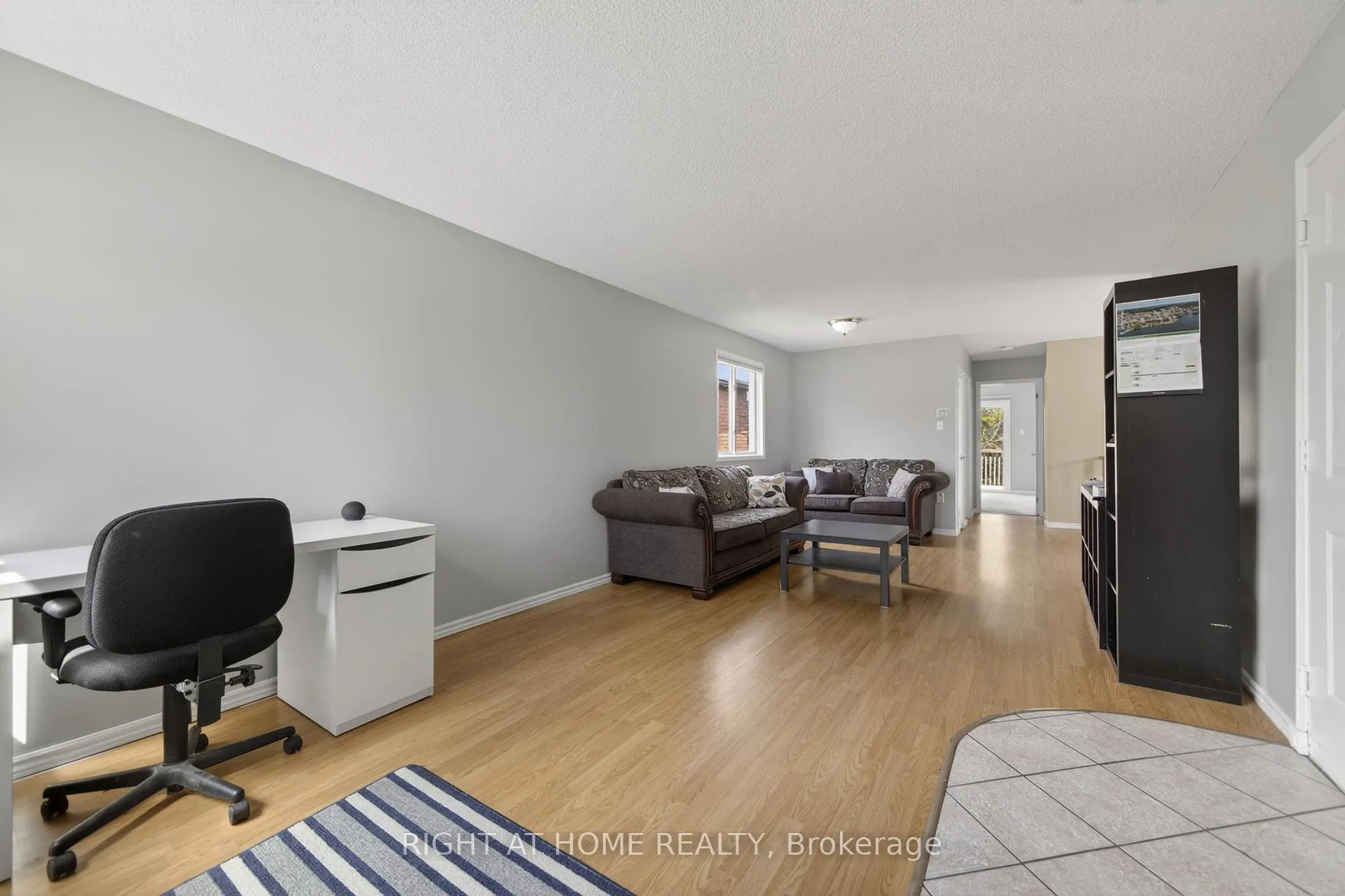 Photo 4 of 40 Arthur Avenue, Barrie, Grove East — HOMEH