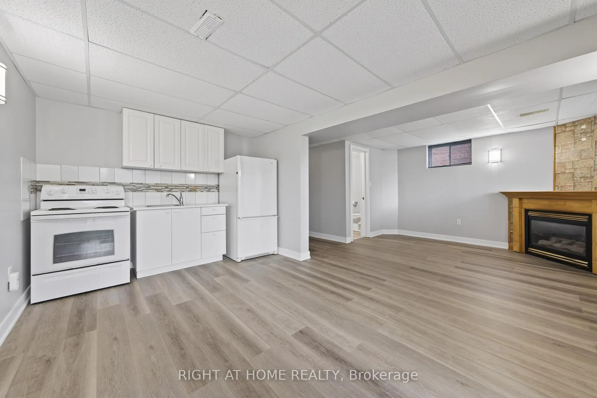 Photo 18 of 40 Arthur Avenue, Barrie, Grove East — HOMEH