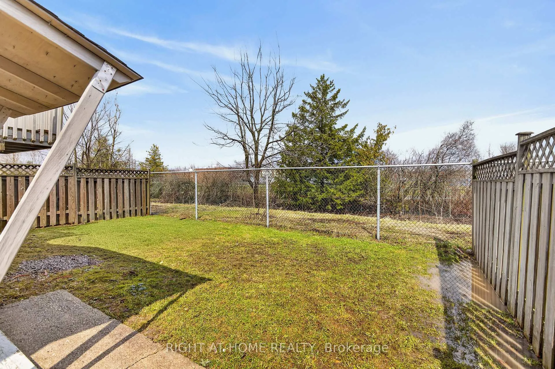 Photo 31 of 40 Arthur Avenue, Barrie, Grove East — HOMEH