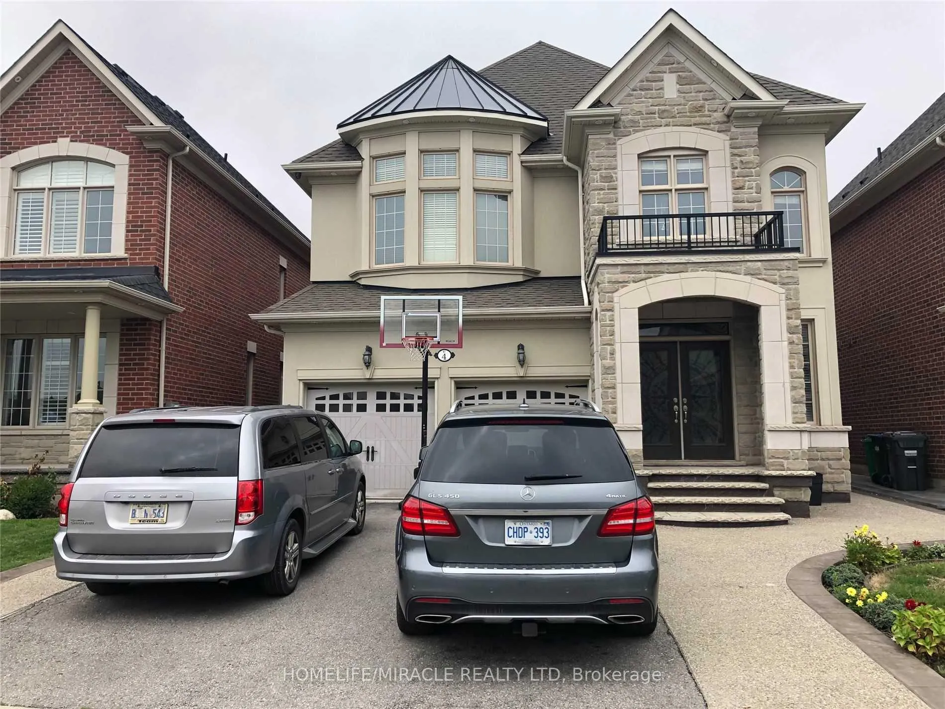 Photo 1 of 4 Louisburg Crescent, Brampton, Credit Valley — HOMEH
