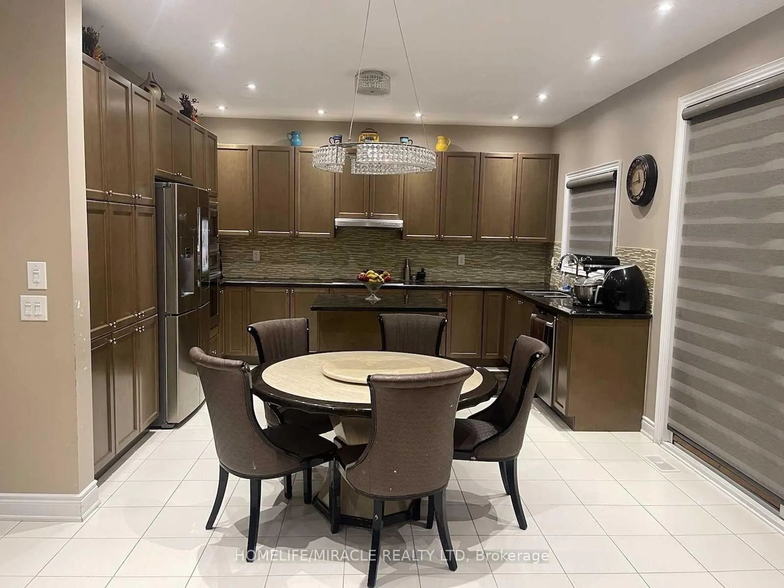 Photo 4 of 4 Louisburg Crescent, Brampton, Credit Valley — HOMEH