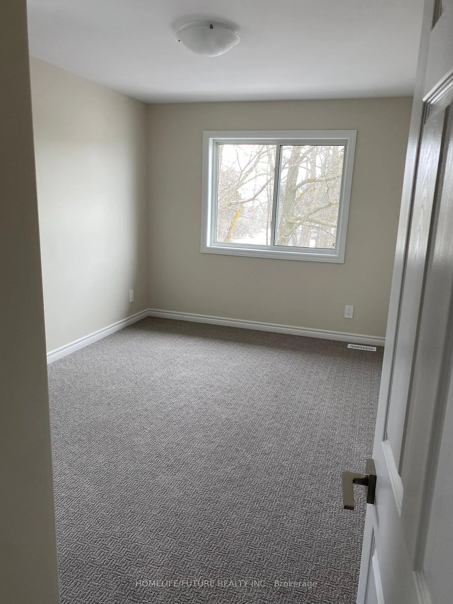 Photo 7 of 34 Nipigon Street, Belleville, Thurlow Ward — HOMEH