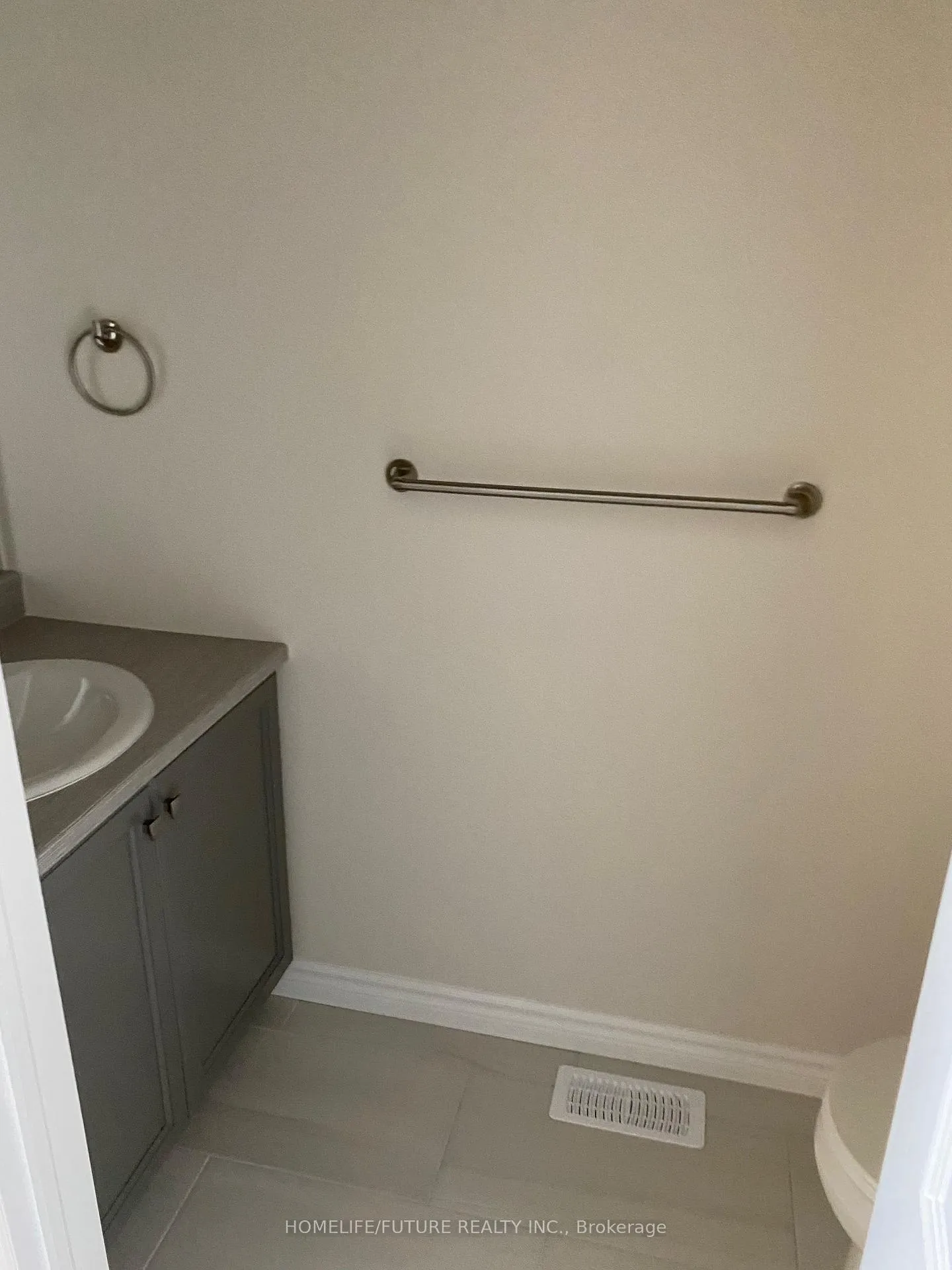 Photo 13 of 34 Nipigon Street, Belleville, Thurlow Ward — HOMEH