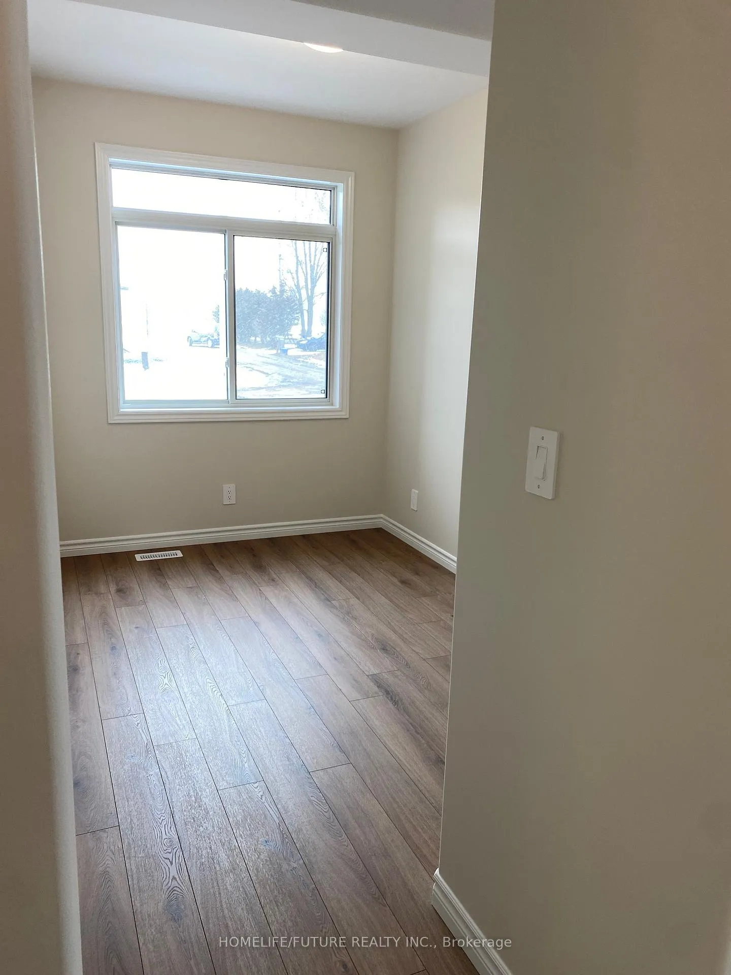 Photo 16 of 34 Nipigon Street, Belleville, Thurlow Ward — HOMEH