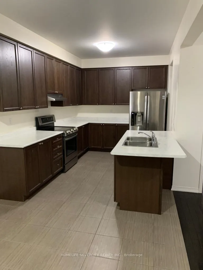 Photo 6 of 70 Loftsmoor Drive, Brampton, Sandringham-Wellington — HOMEH