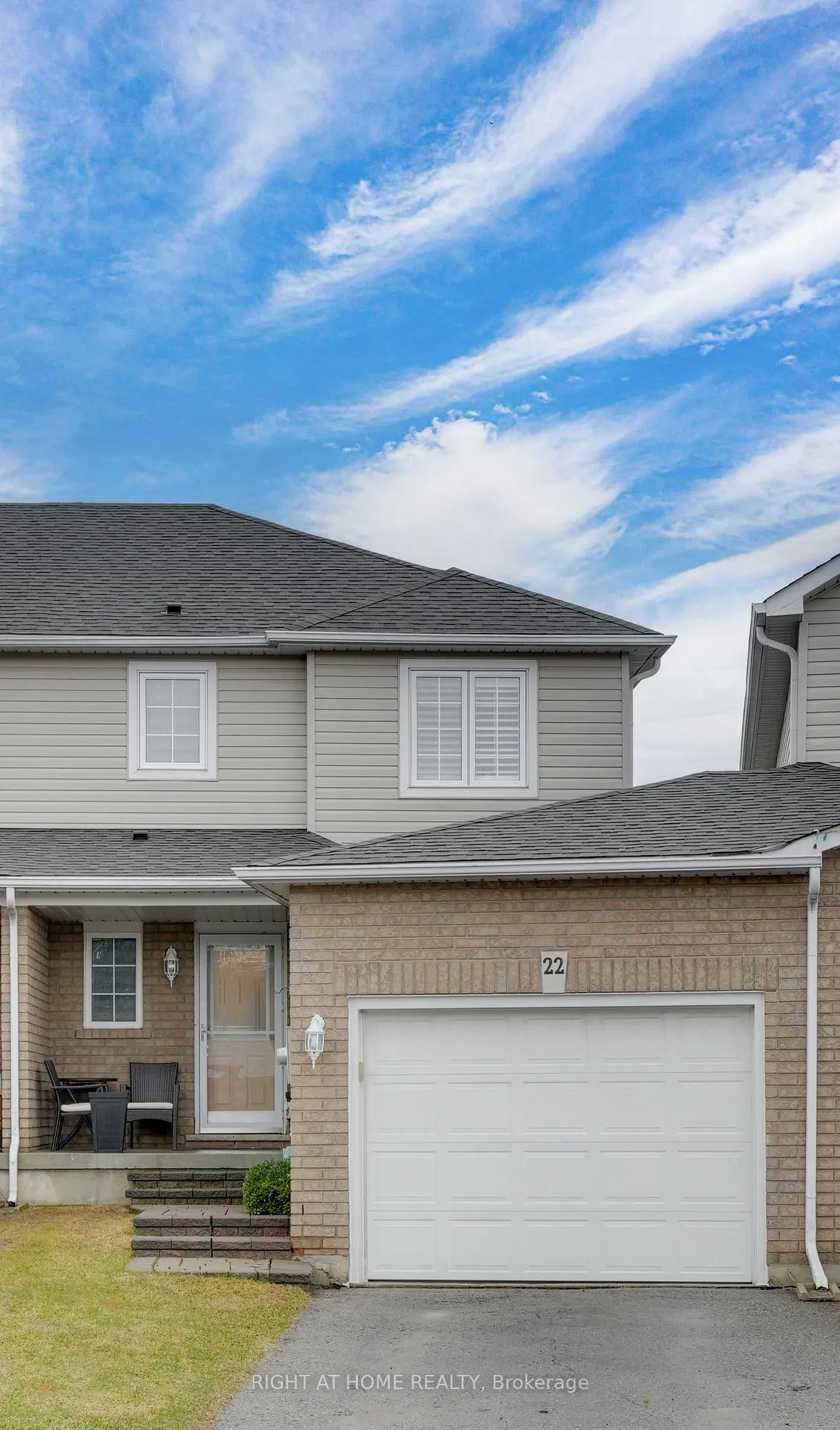 Photo 2 of 22 Sunset Place, Barrie, Holly — HOMEH