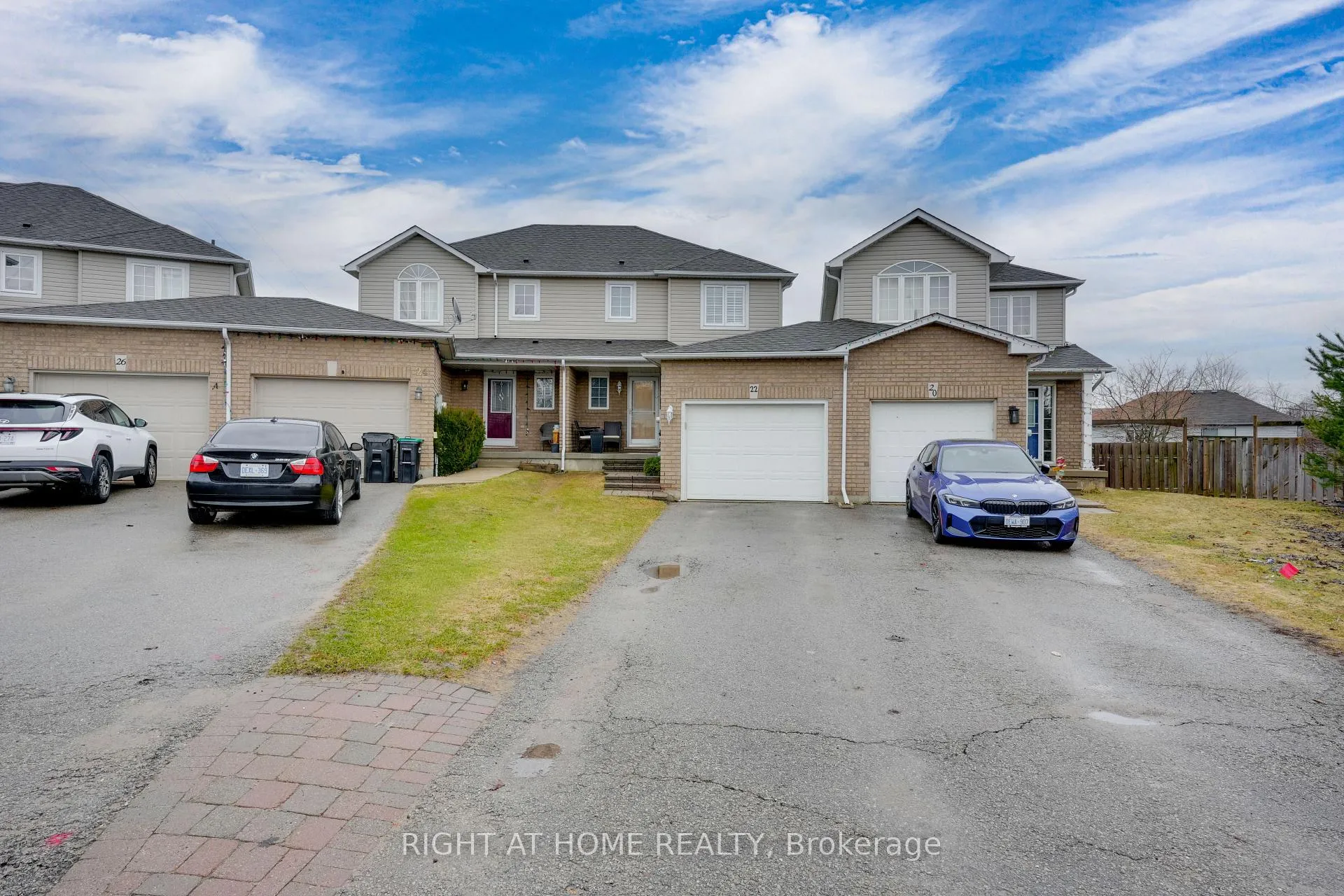 Photo 4 of 22 Sunset Place, Barrie, Holly — HOMEH