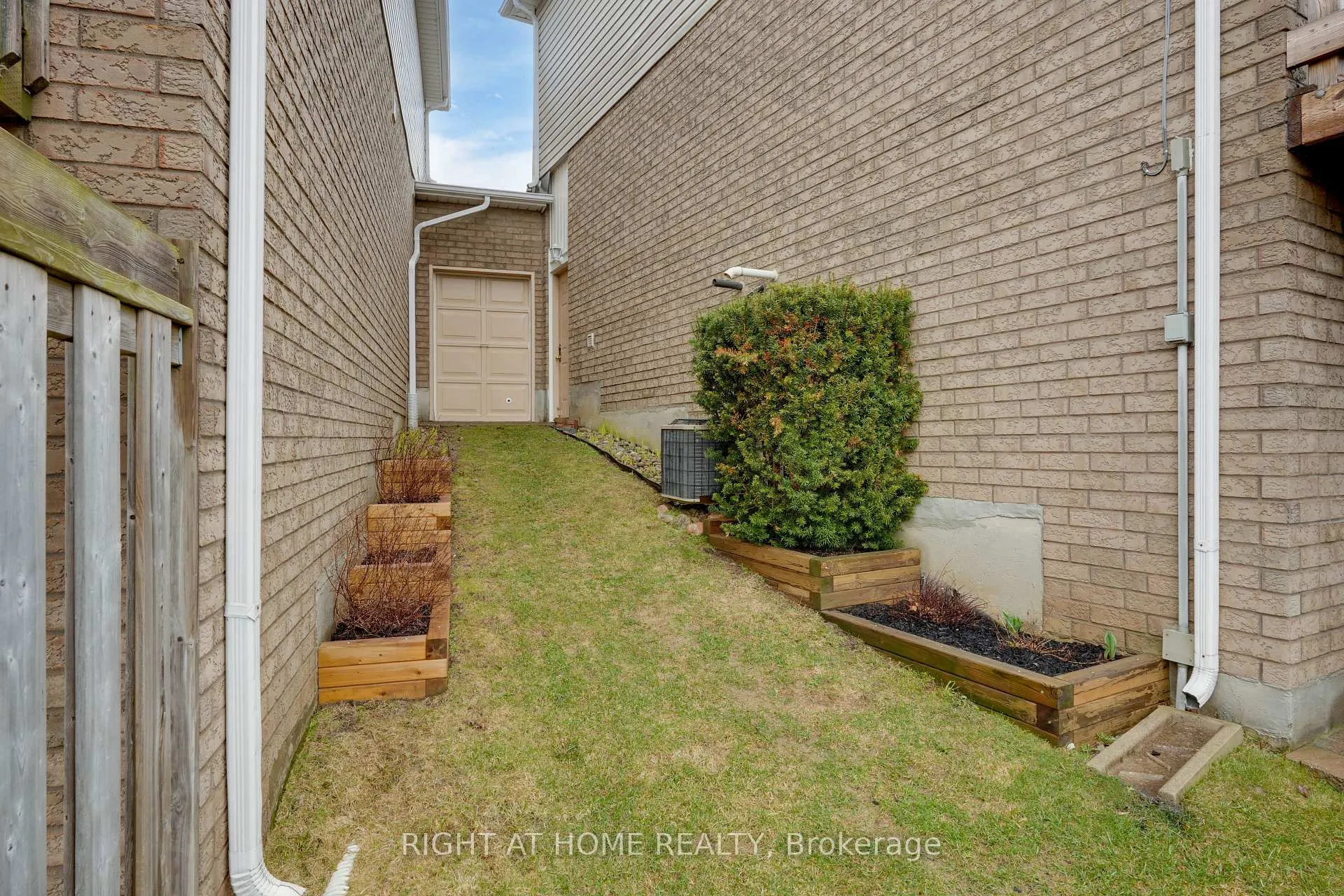 Photo 47 of 22 Sunset Place, Barrie, Holly — HOMEH