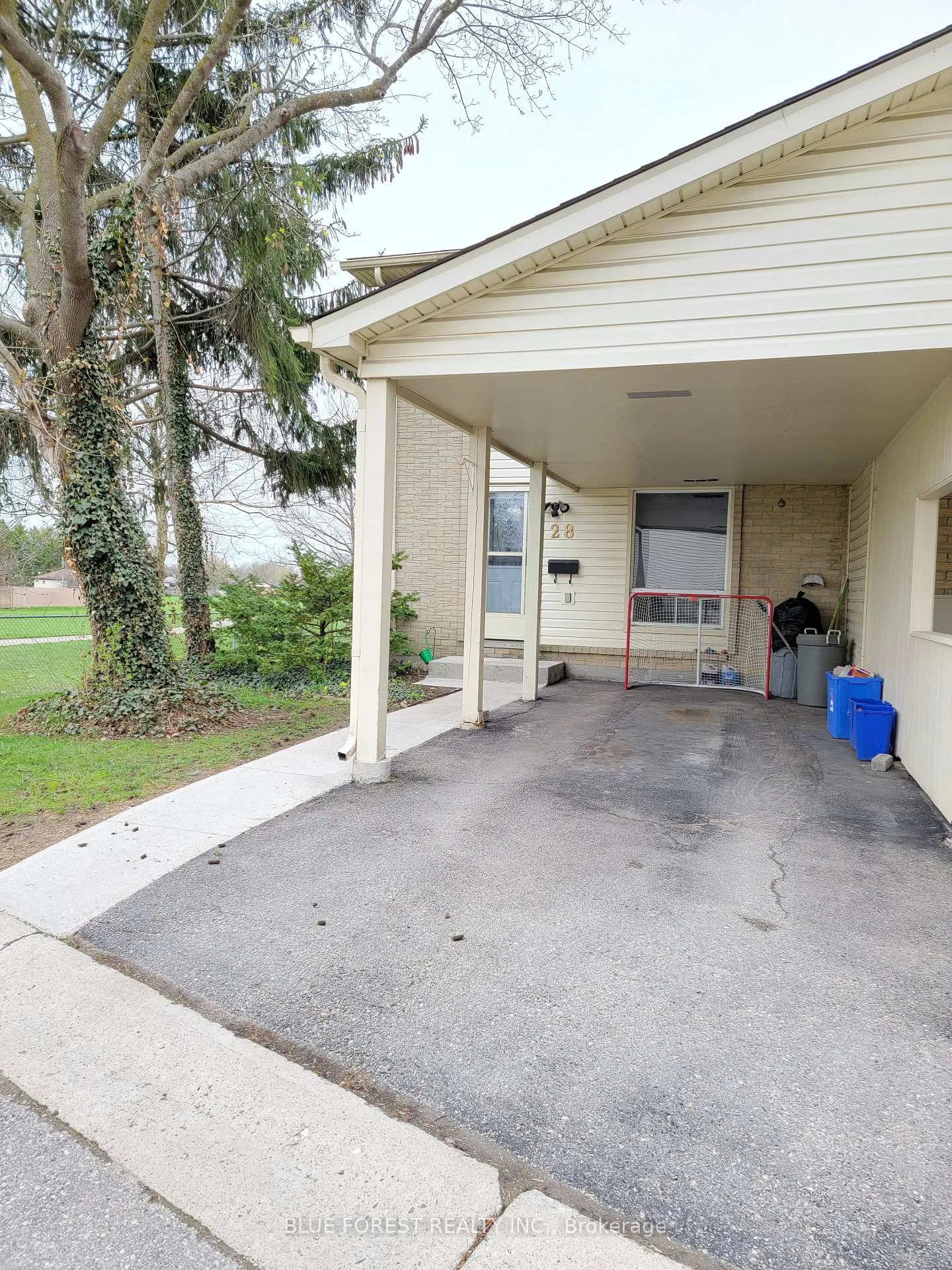 Photo 2 of Unit 28, 801 Osgoode Drive, London, South Y — HOMEH