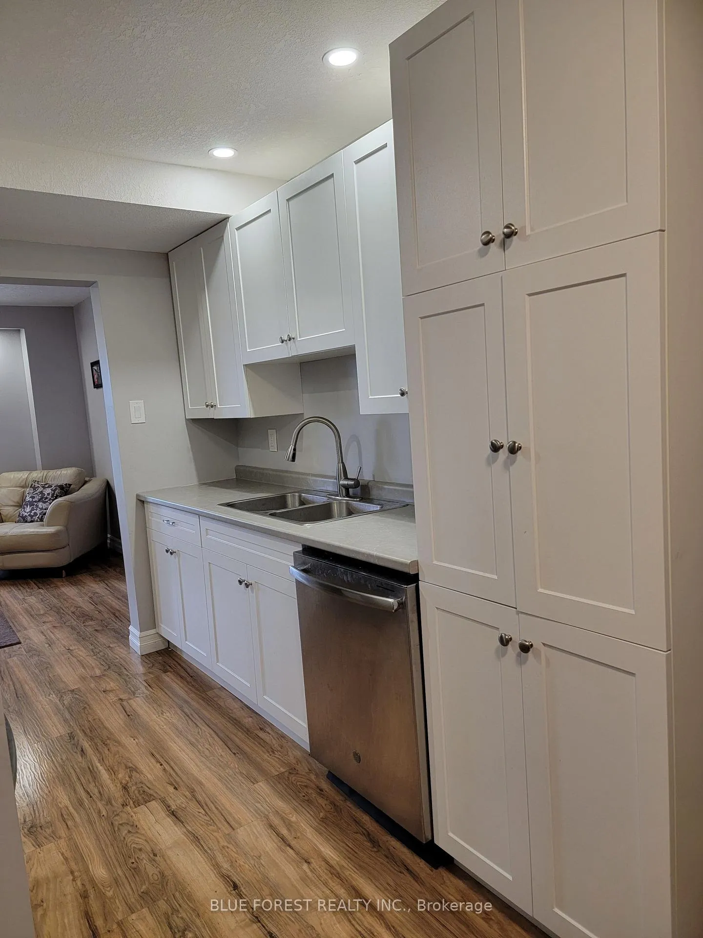 Photo 4 of Unit 28, 801 Osgoode Drive, London, South Y — HOMEH