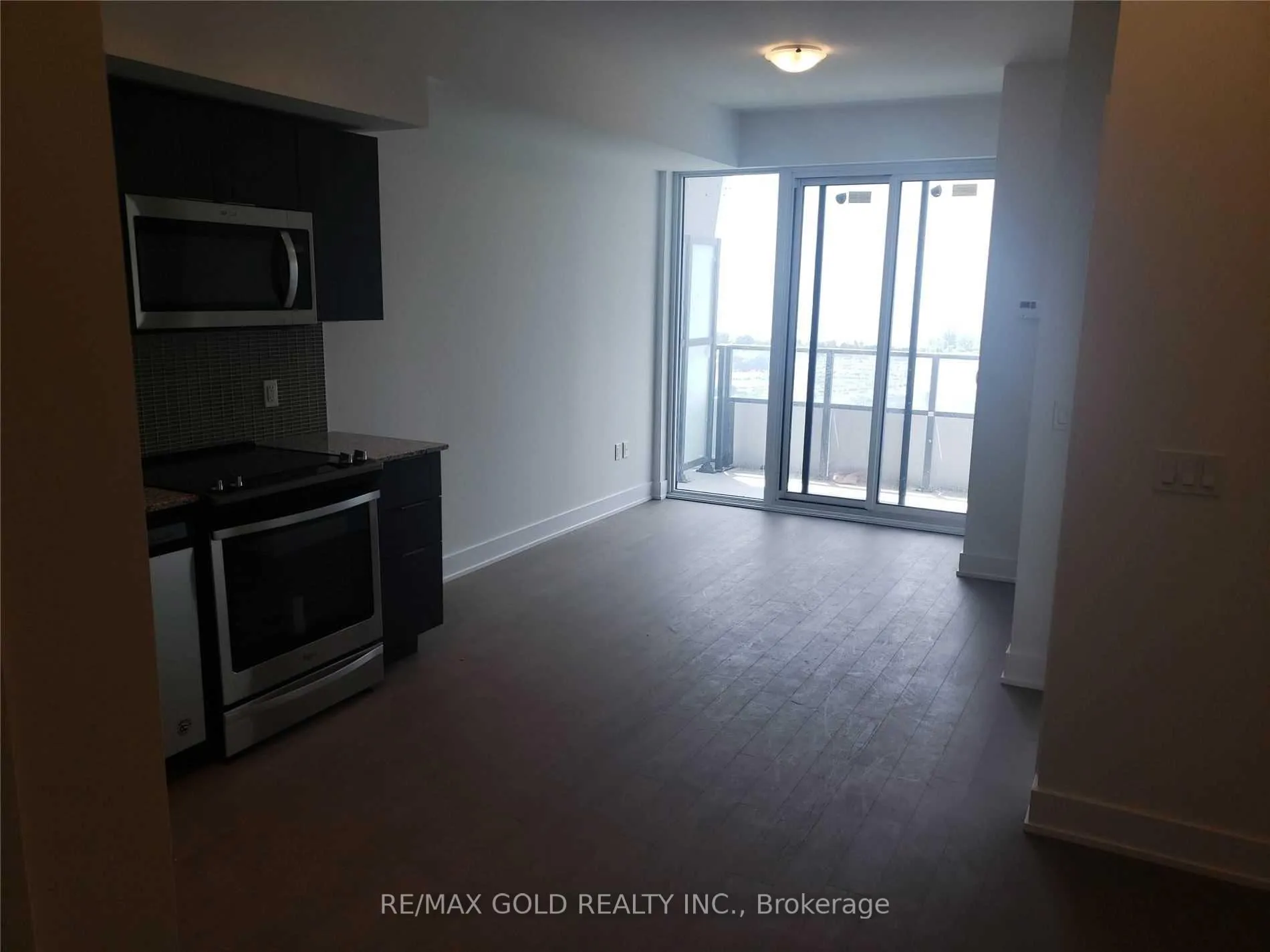 Photo 13 of Unit 1919, 30 Shore Breeze Drive, Etobicoke, Mimico — HOMEH