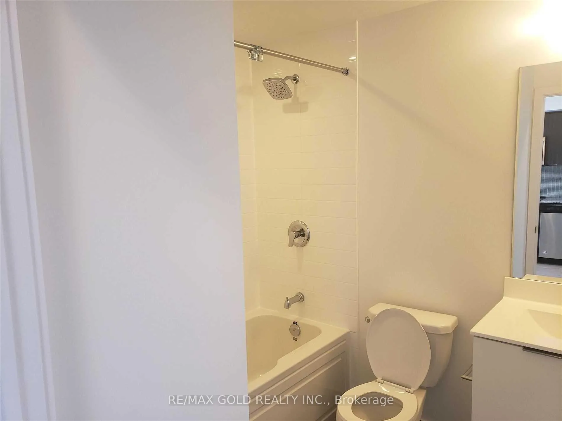 Photo 15 of Unit 1919, 30 Shore Breeze Drive, Etobicoke, Mimico — HOMEH