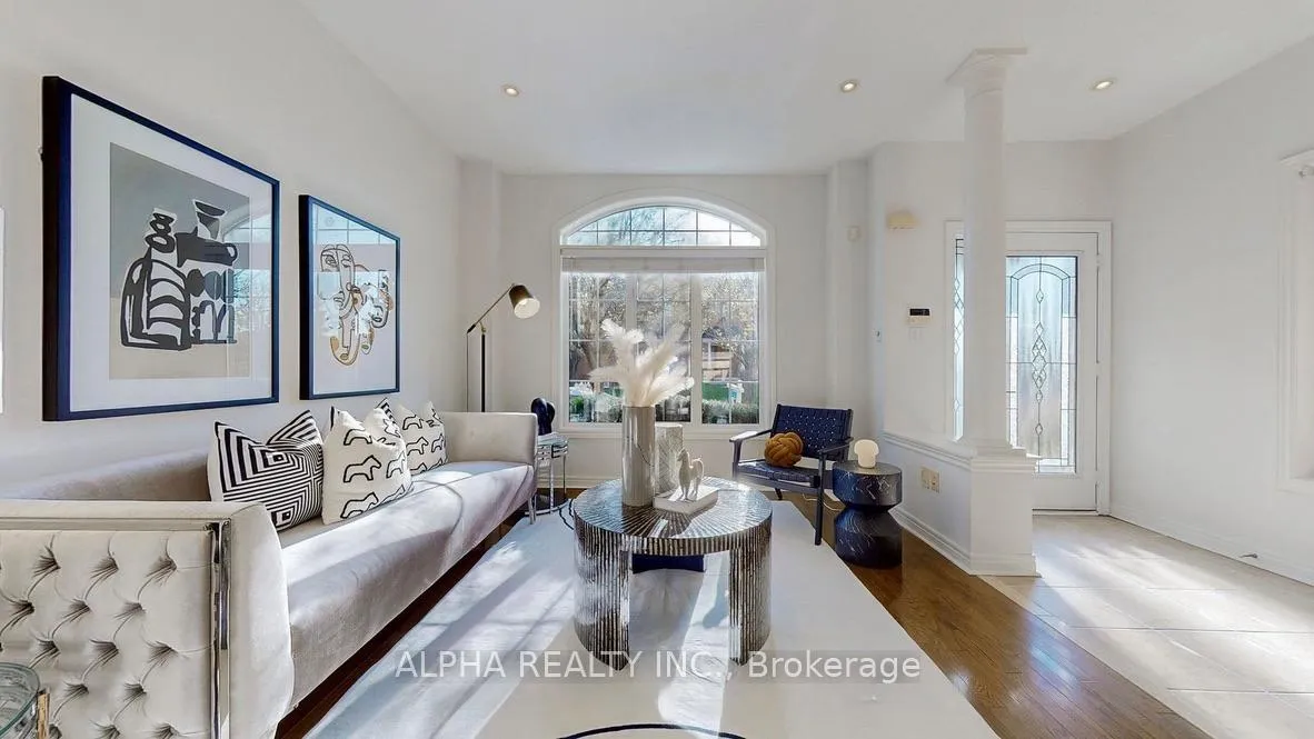 Photo 2 of 17 Bellagio Crescent, Vaughan, Patterson — HOMEH