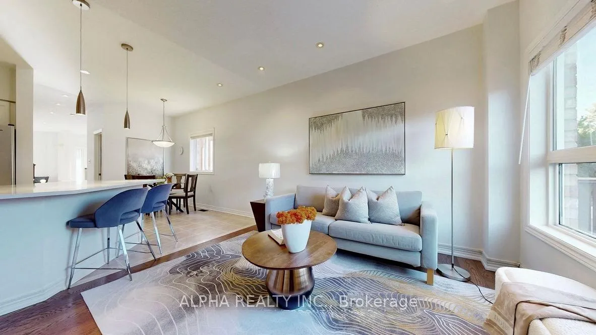 Photo 4 of 17 Bellagio Crescent, Vaughan, Patterson — HOMEH