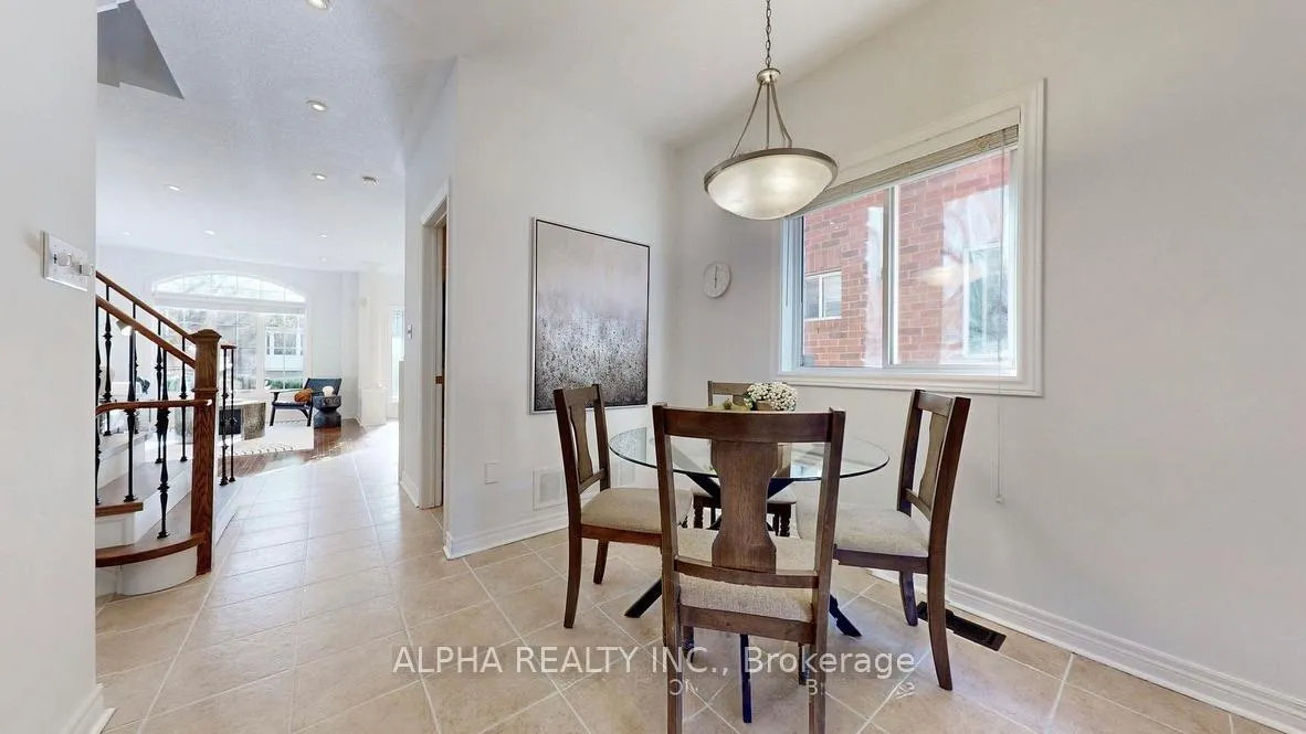 Photo 8 of 17 Bellagio Crescent, Vaughan, Patterson — HOMEH