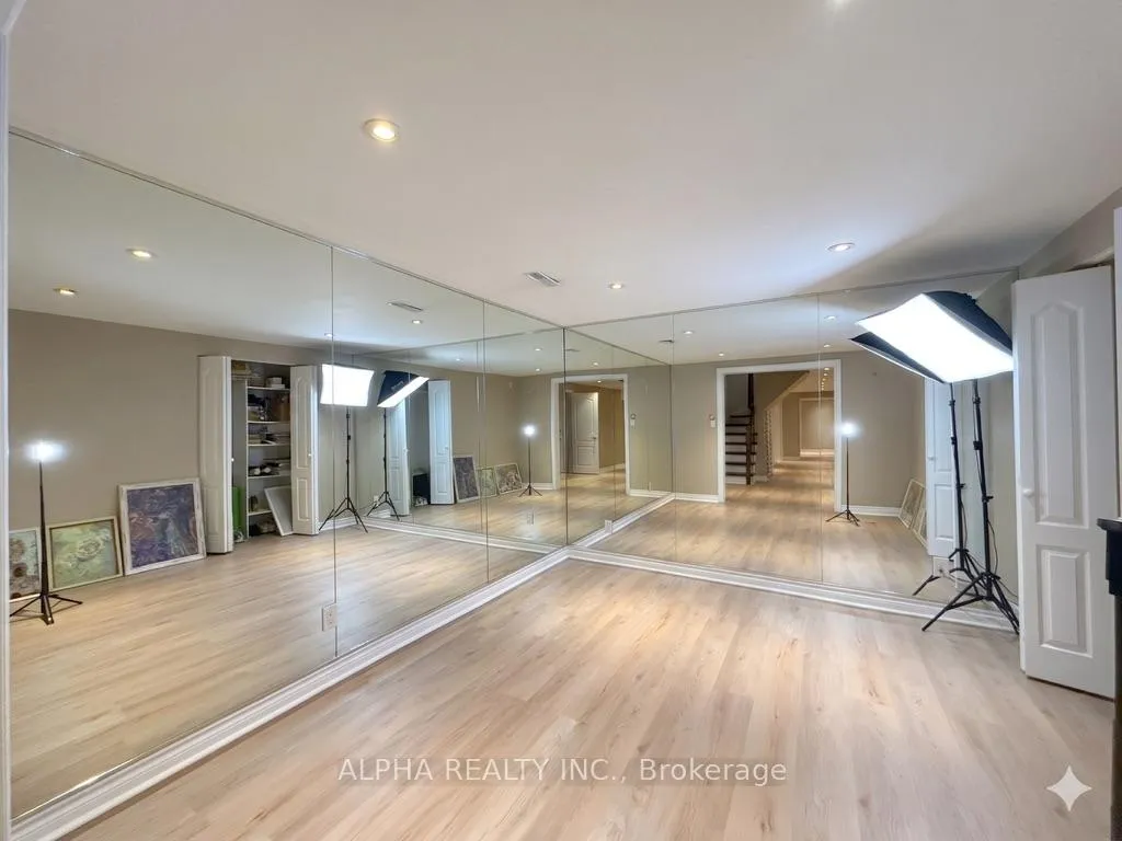 Photo 16 of 17 Bellagio Crescent, Vaughan, Patterson — HOMEH