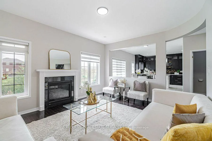 Photo 3 of 36 Cookview Drive, Brampton, Sandringham-Wellington — HOMEH