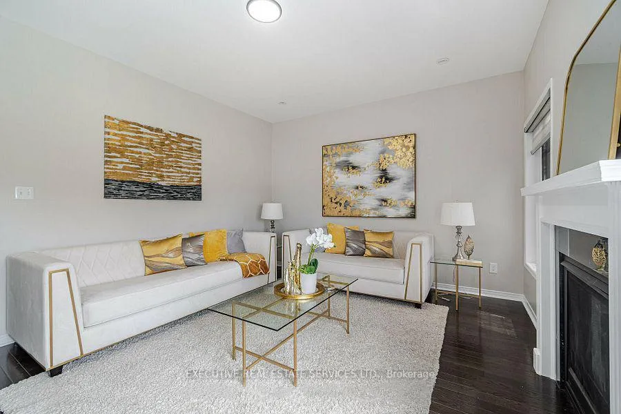 Photo 4 of 36 Cookview Drive, Brampton, Sandringham-Wellington — HOMEH