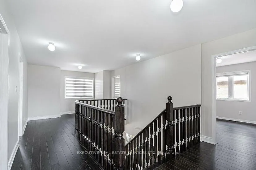 Photo 13 of 36 Cookview Drive, Brampton, Sandringham-Wellington — HOMEH