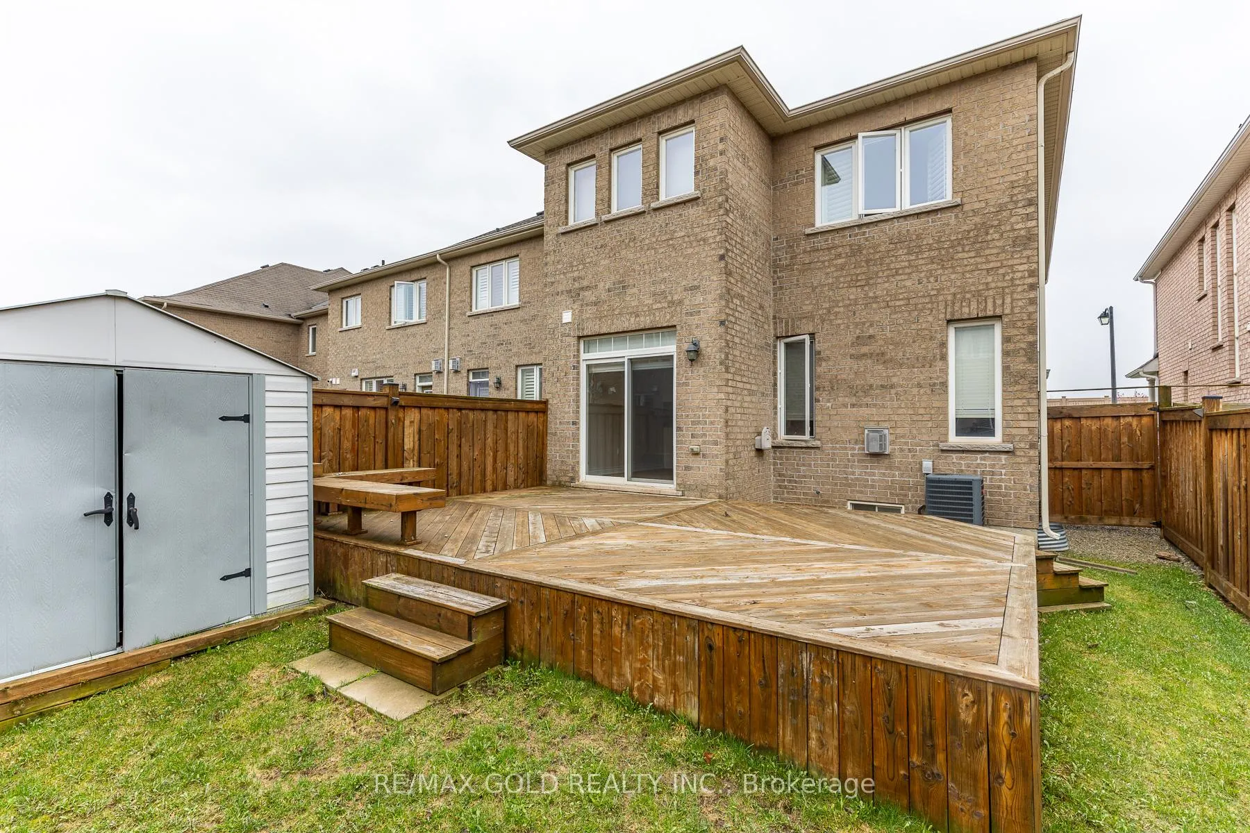 Photo 5 of 943 Transom Crescent, Milton, Willmott — HOMEH