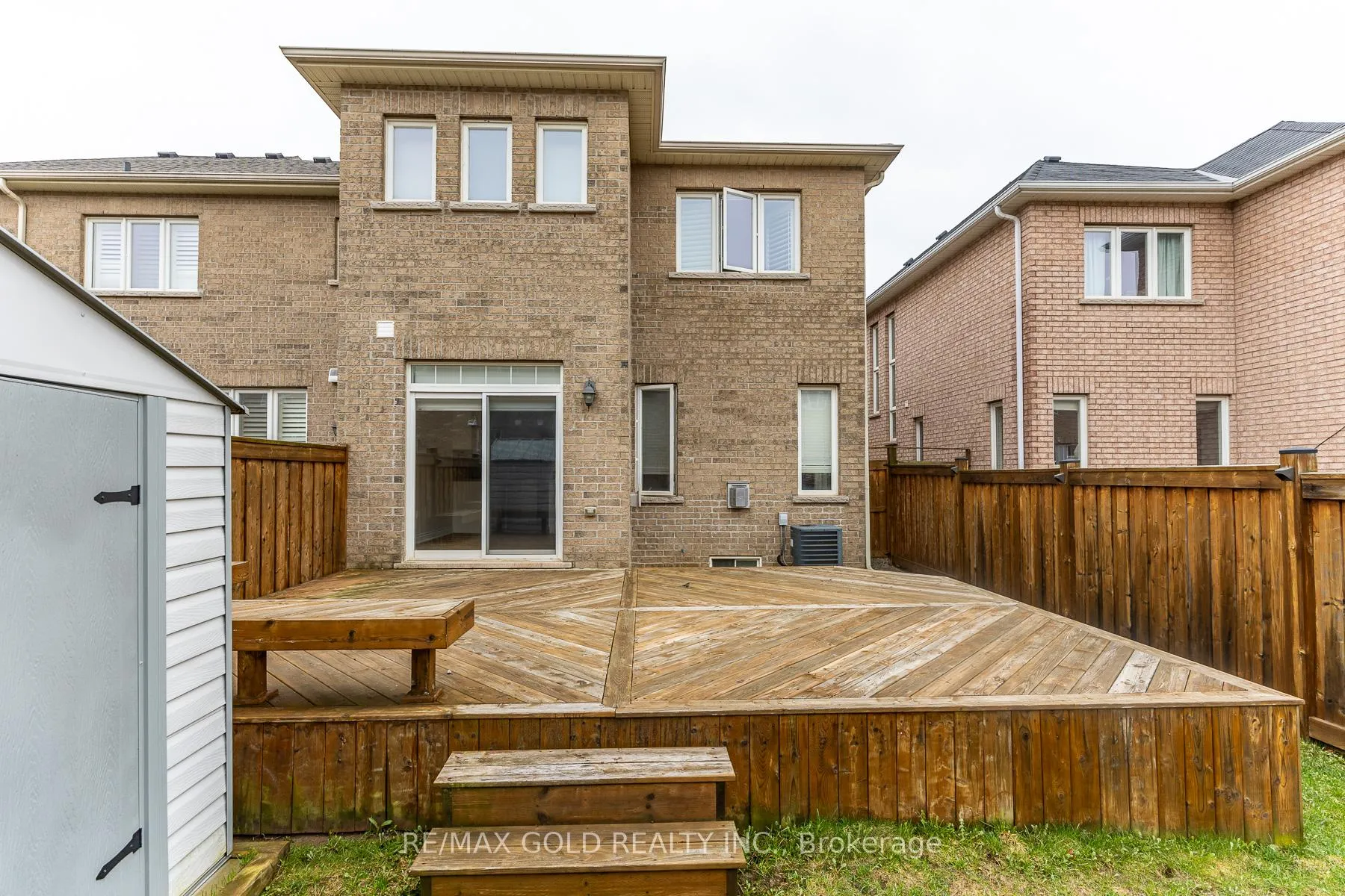 Photo 6 of 943 Transom Crescent, Milton, Willmott — HOMEH
