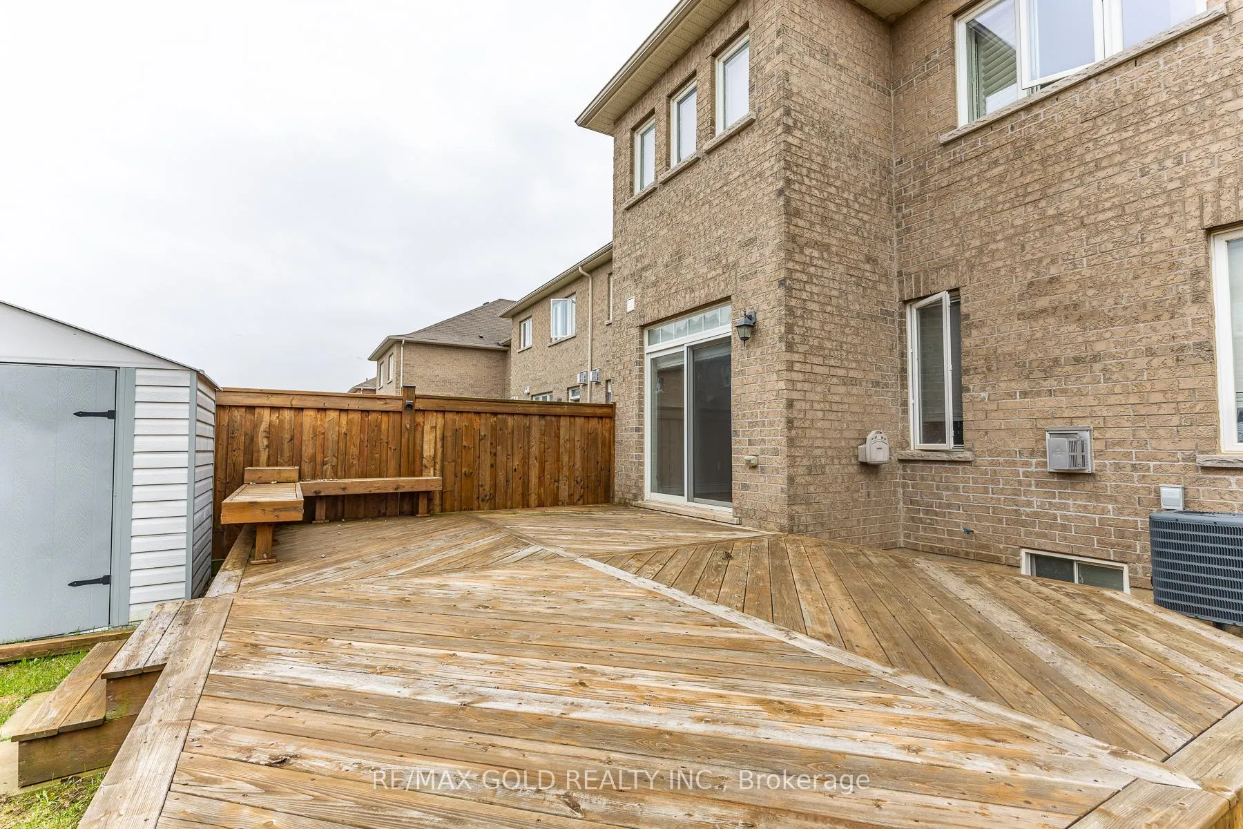 Photo 7 of 943 Transom Crescent, Milton, Willmott — HOMEH