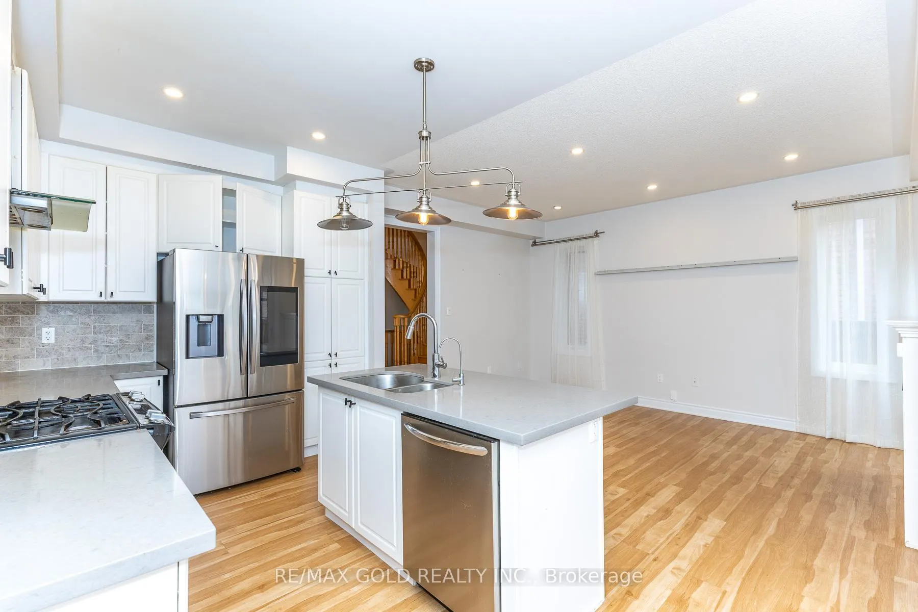 Photo 17 of 943 Transom Crescent, Milton, Willmott — HOMEH