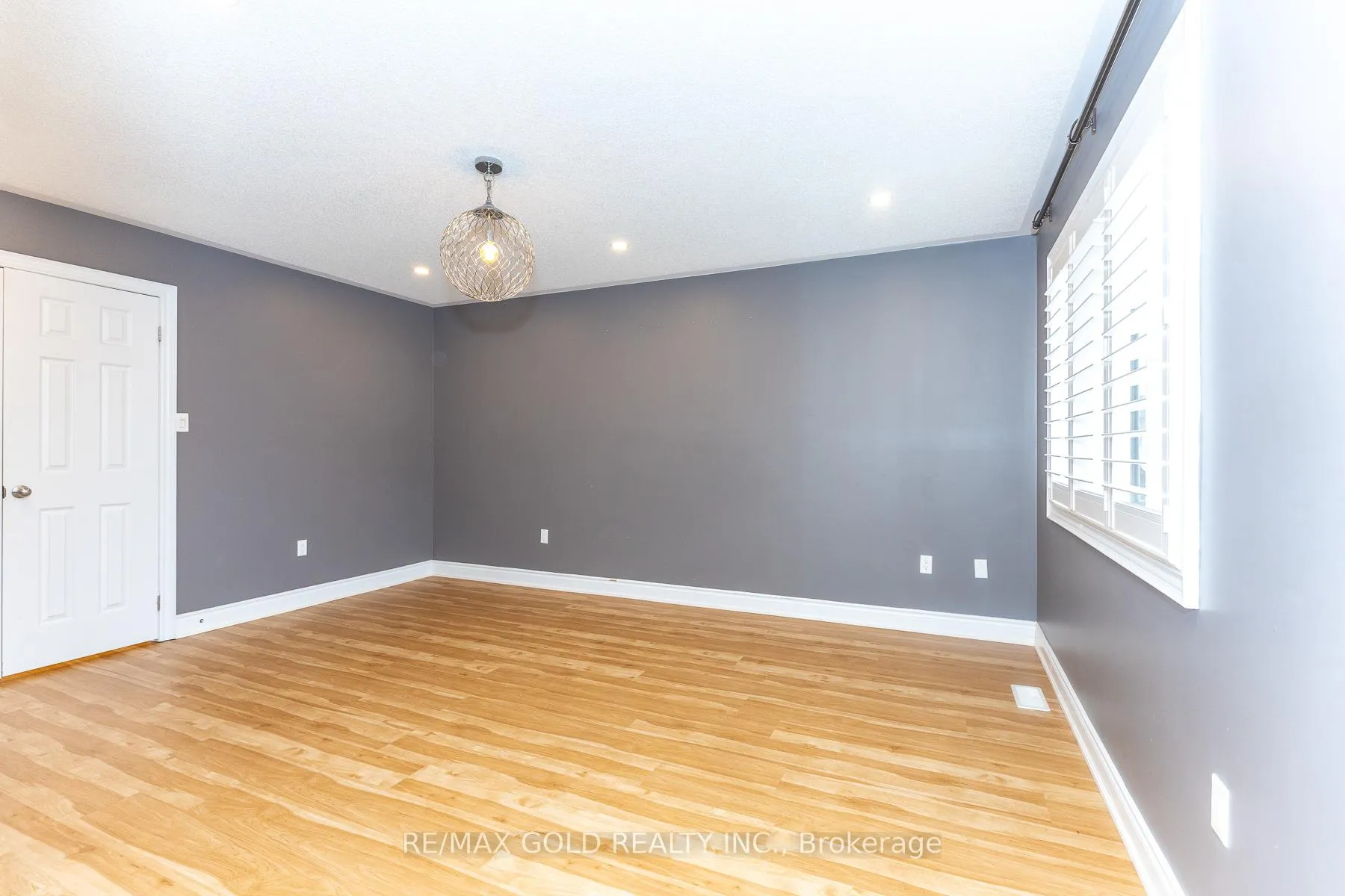 Photo 28 of 943 Transom Crescent, Milton, Willmott — HOMEH