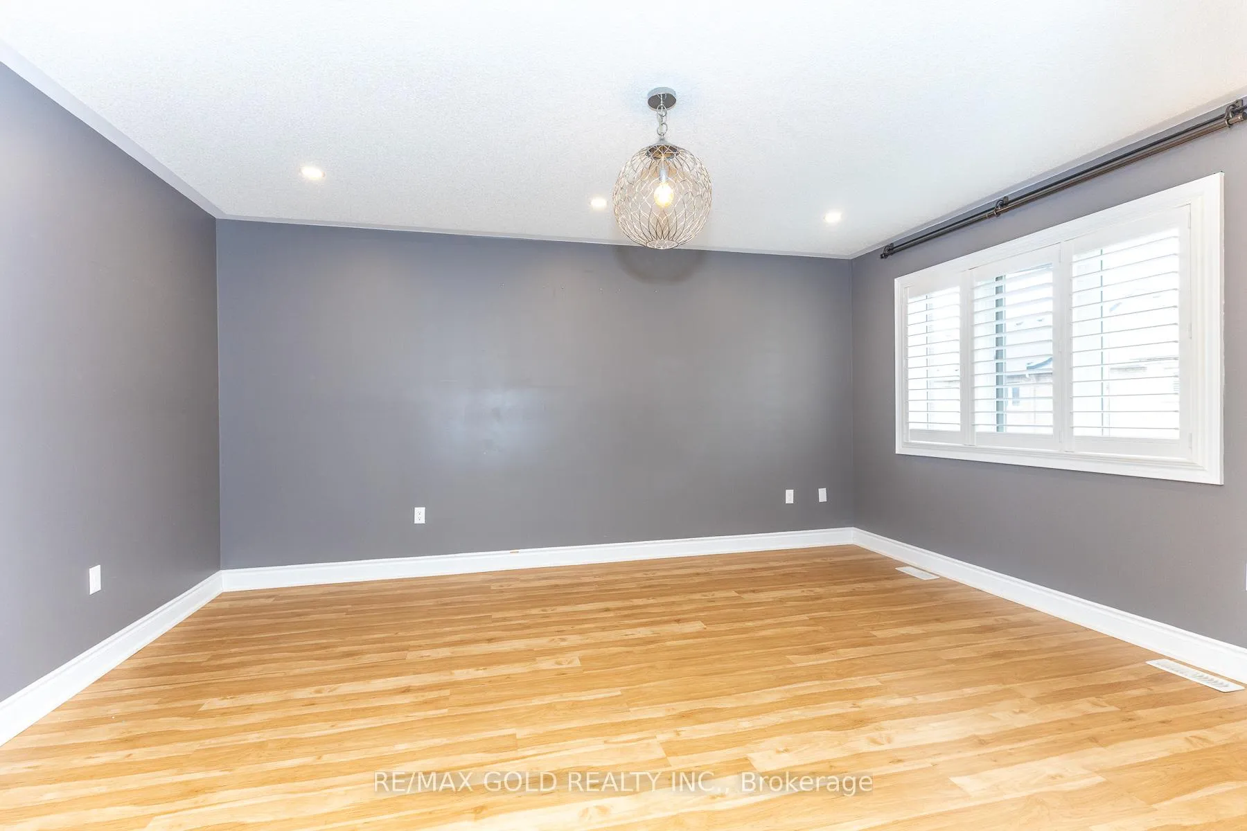 Photo 29 of 943 Transom Crescent, Milton, Willmott — HOMEH