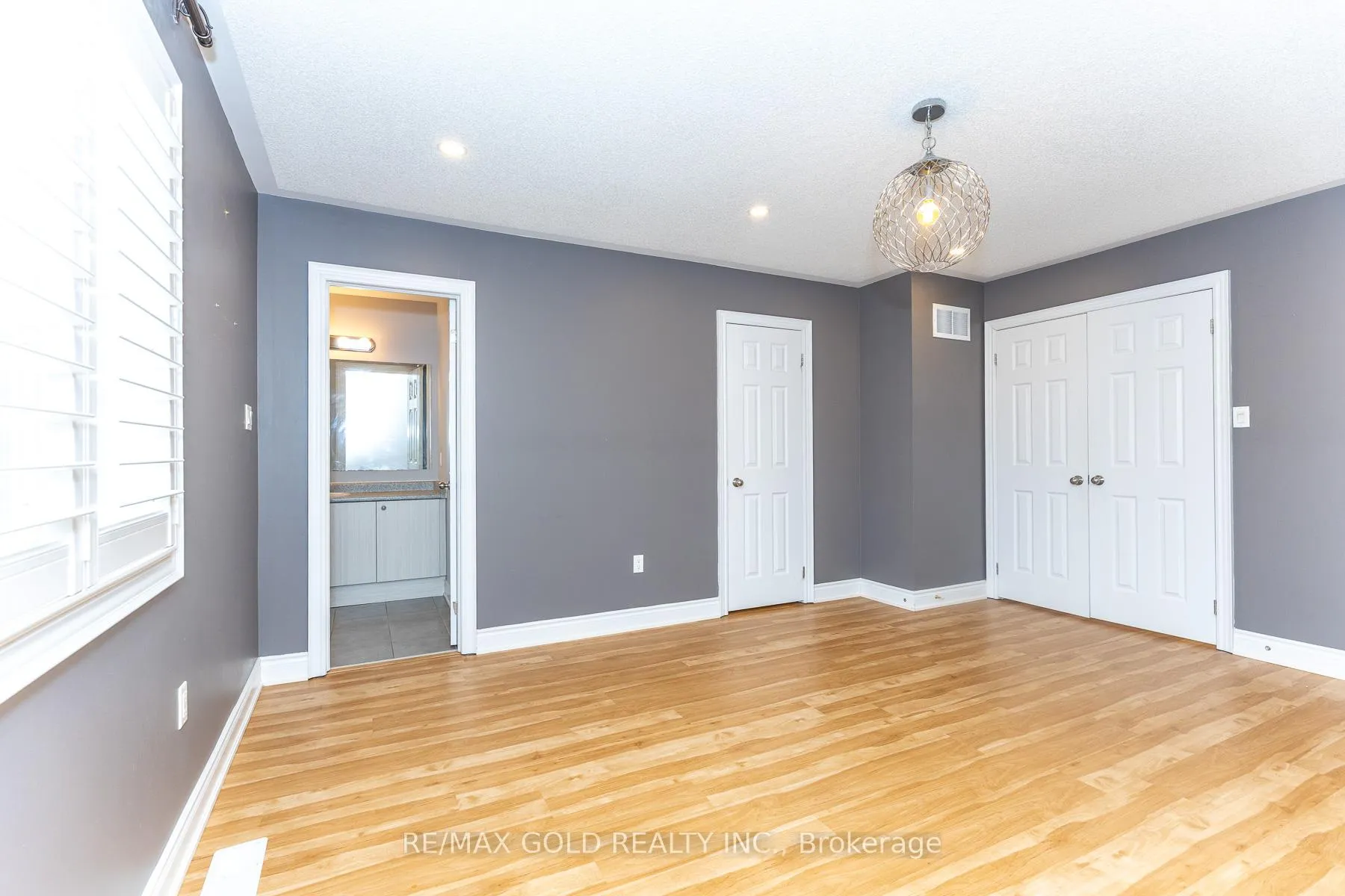 Photo 30 of 943 Transom Crescent, Milton, Willmott — HOMEH