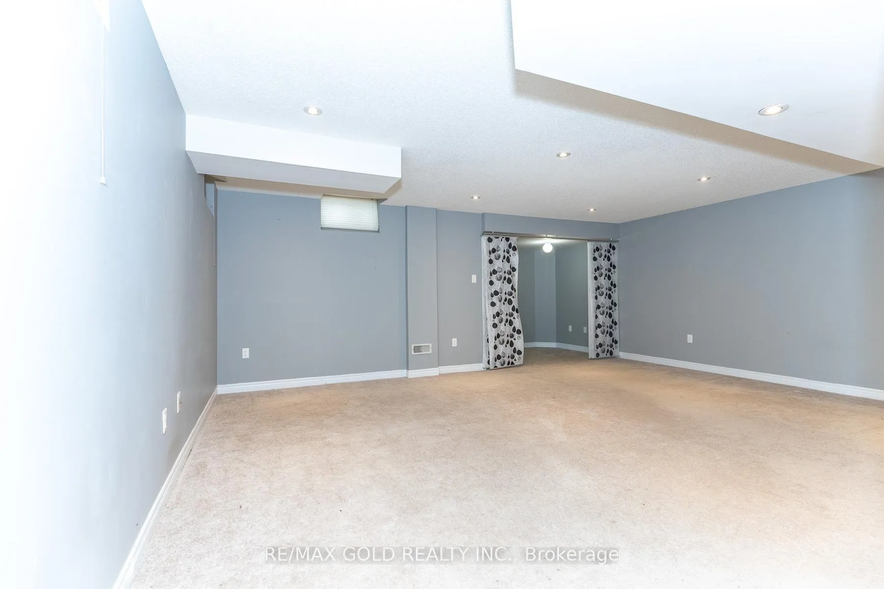 Photo 45 of 943 Transom Crescent, Milton, Willmott — HOMEH