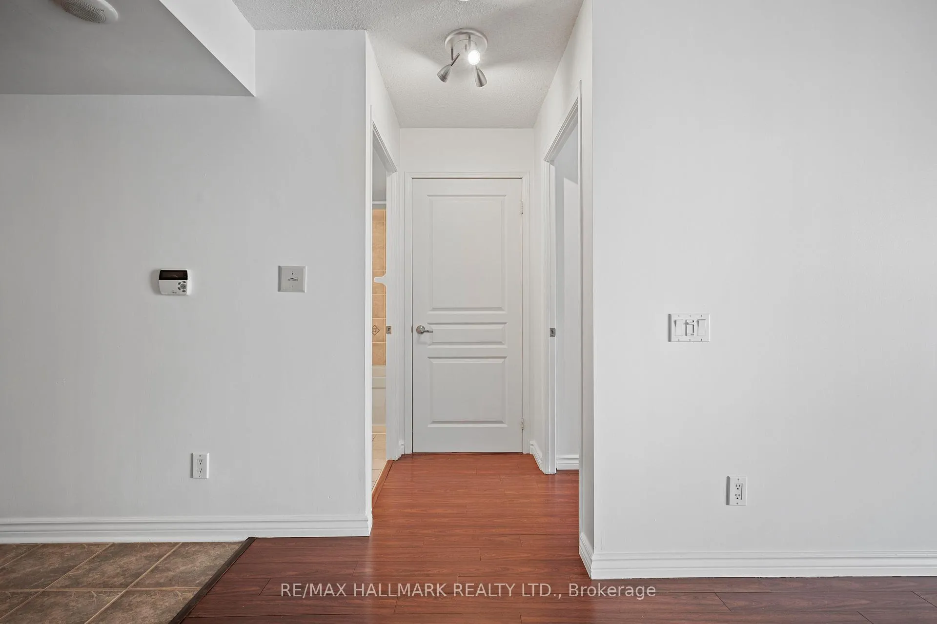 Photo 20 of Unit 406, 1863 Queen Street E, Toronto, The Beaches — HOMEH