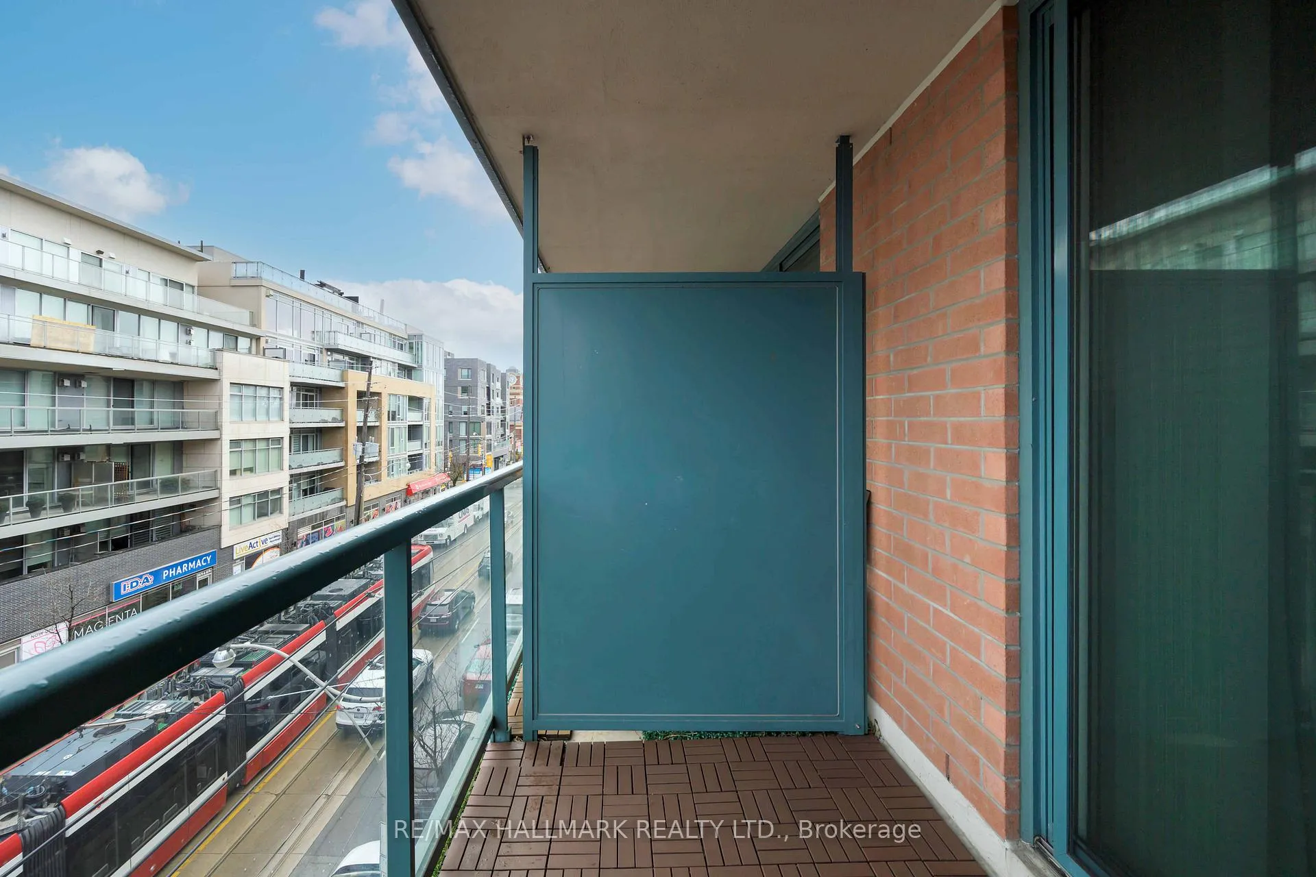 Photo 24 of Unit 406, 1863 Queen Street E, Toronto, The Beaches — HOMEH