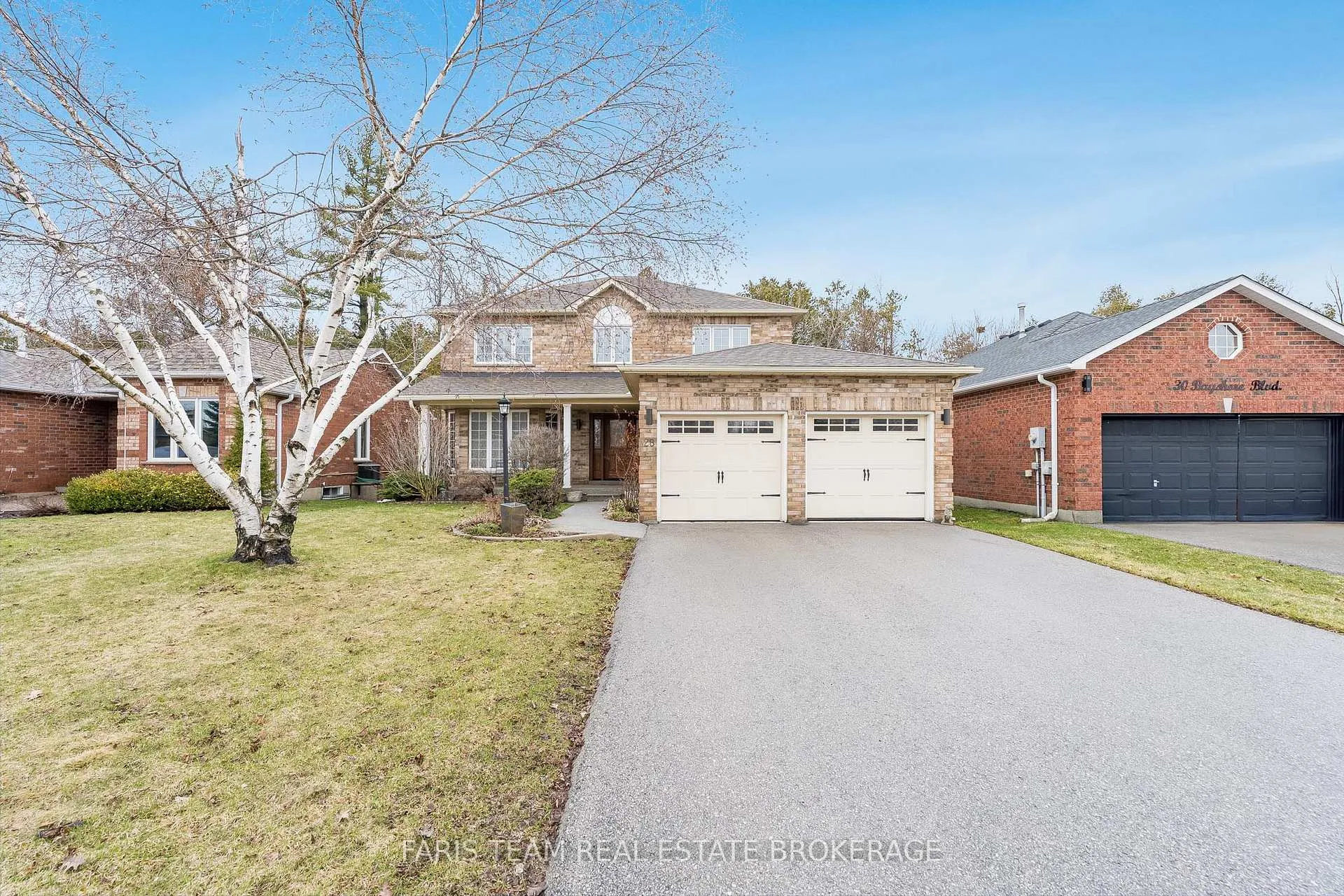 Photo 2 of 28 Bayshore Boulevard, Barrie, Bayshore — HOMEH