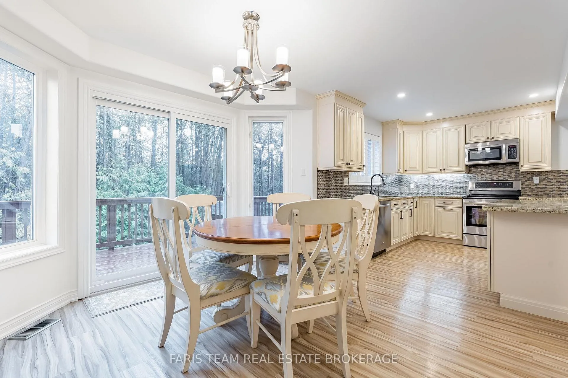 Photo 10 of 28 Bayshore Boulevard, Barrie, Bayshore — HOMEH