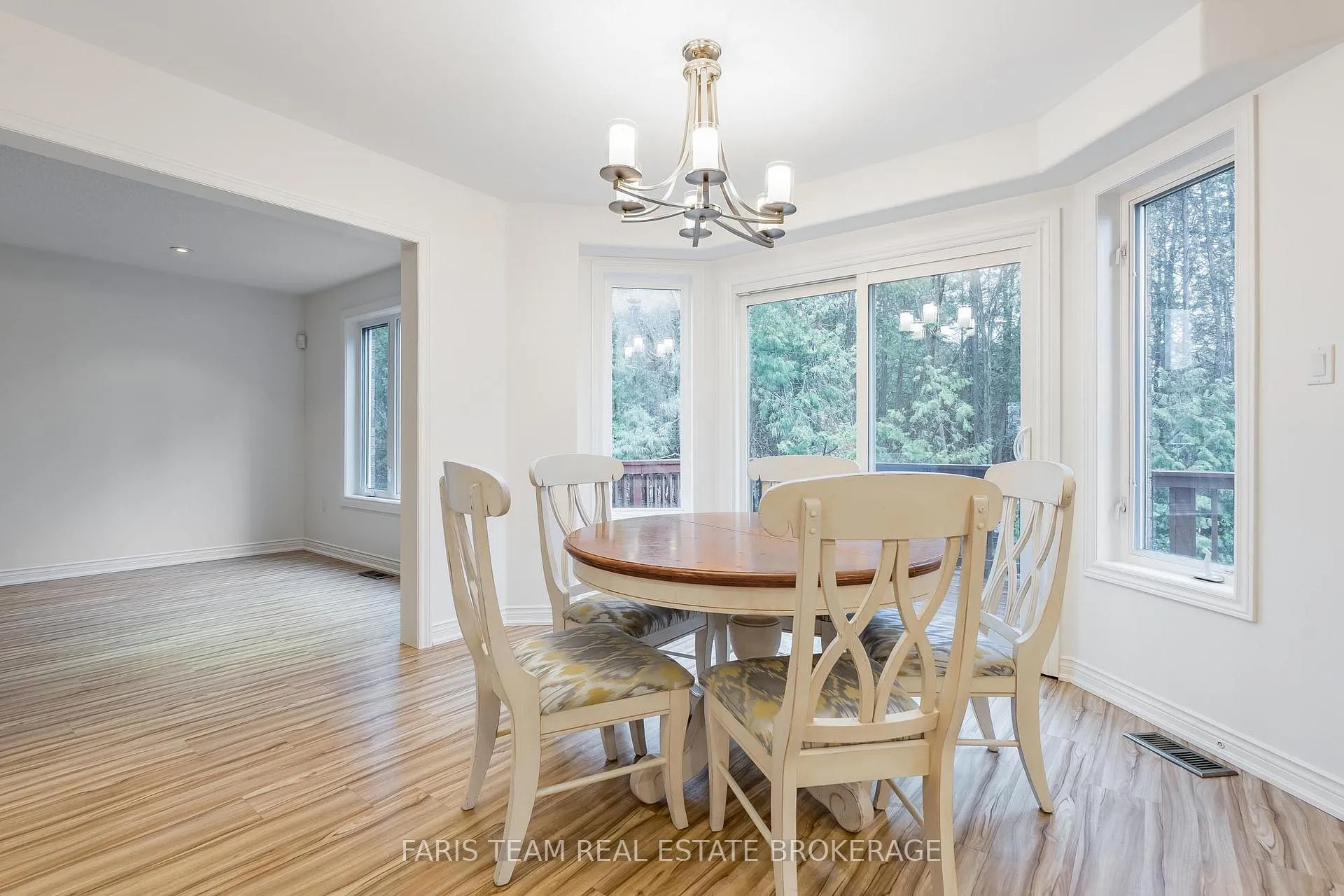 Photo 11 of 28 Bayshore Boulevard, Barrie, Bayshore — HOMEH