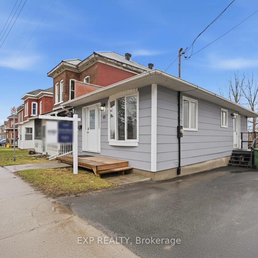 Photo 1 of 40 Elmsley Street, Smiths Falls — HOMEH